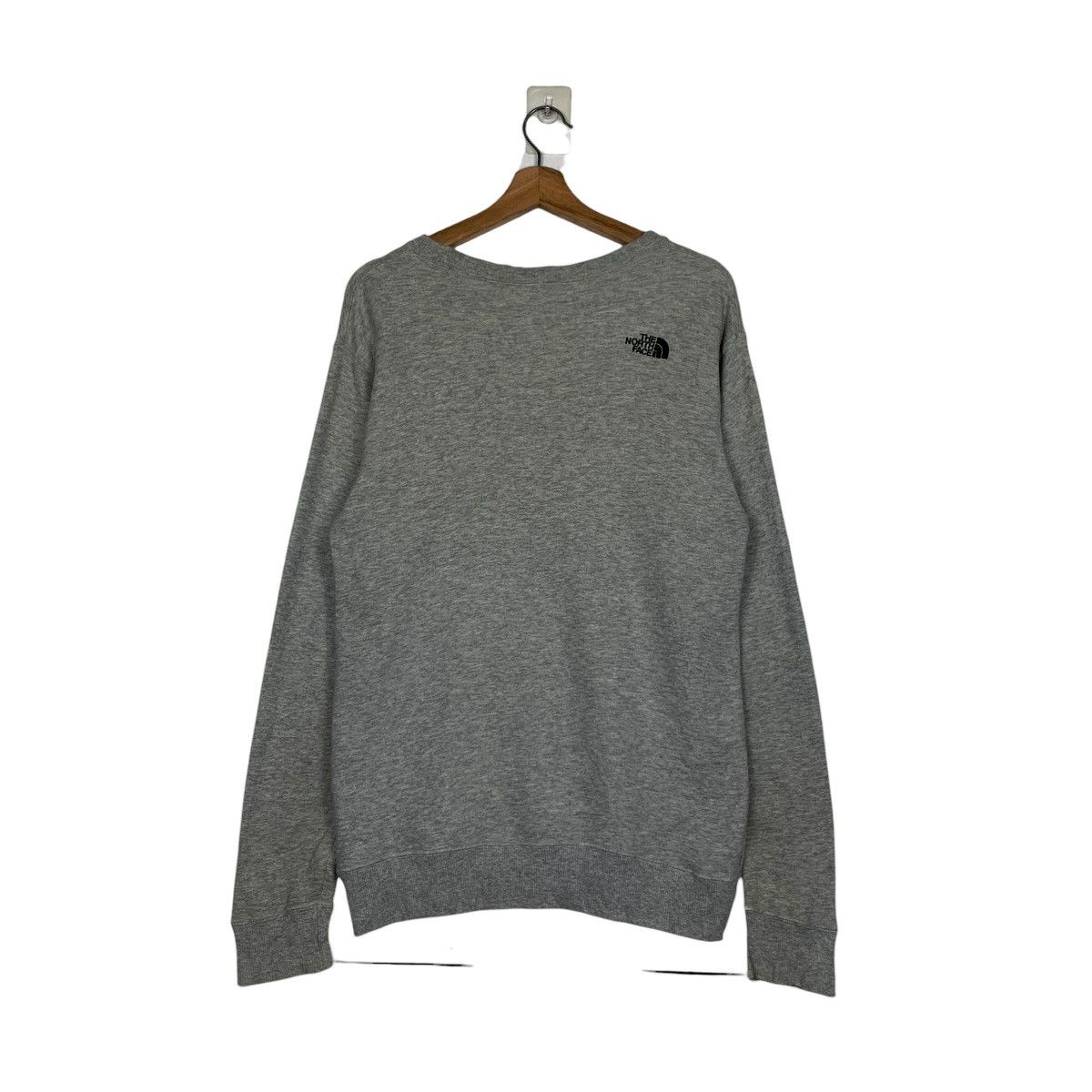 The North Face THE NORTH FACE Embroidery Center Logo Sweatshirt #1898-C83 Size US S / EU 44-46 / 1 - 14 Thumbnail
