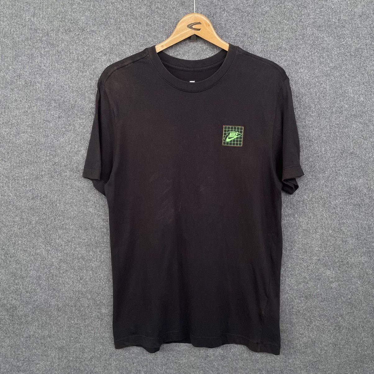 Nike Y2K Nike Worldwide Streetwear T Shirt Travis Style Size US M / EU 48-50 / 2 - 8 Thumbnail
