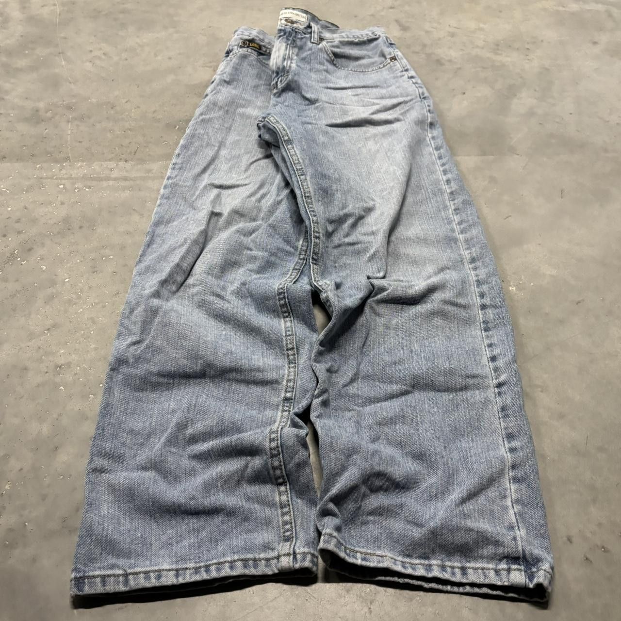 Japanese Brand × Vintage Crazy Vintage Y2K/2000s Light Wash Essential Denim Jeans! Size US 31 - 3 Thumbnail