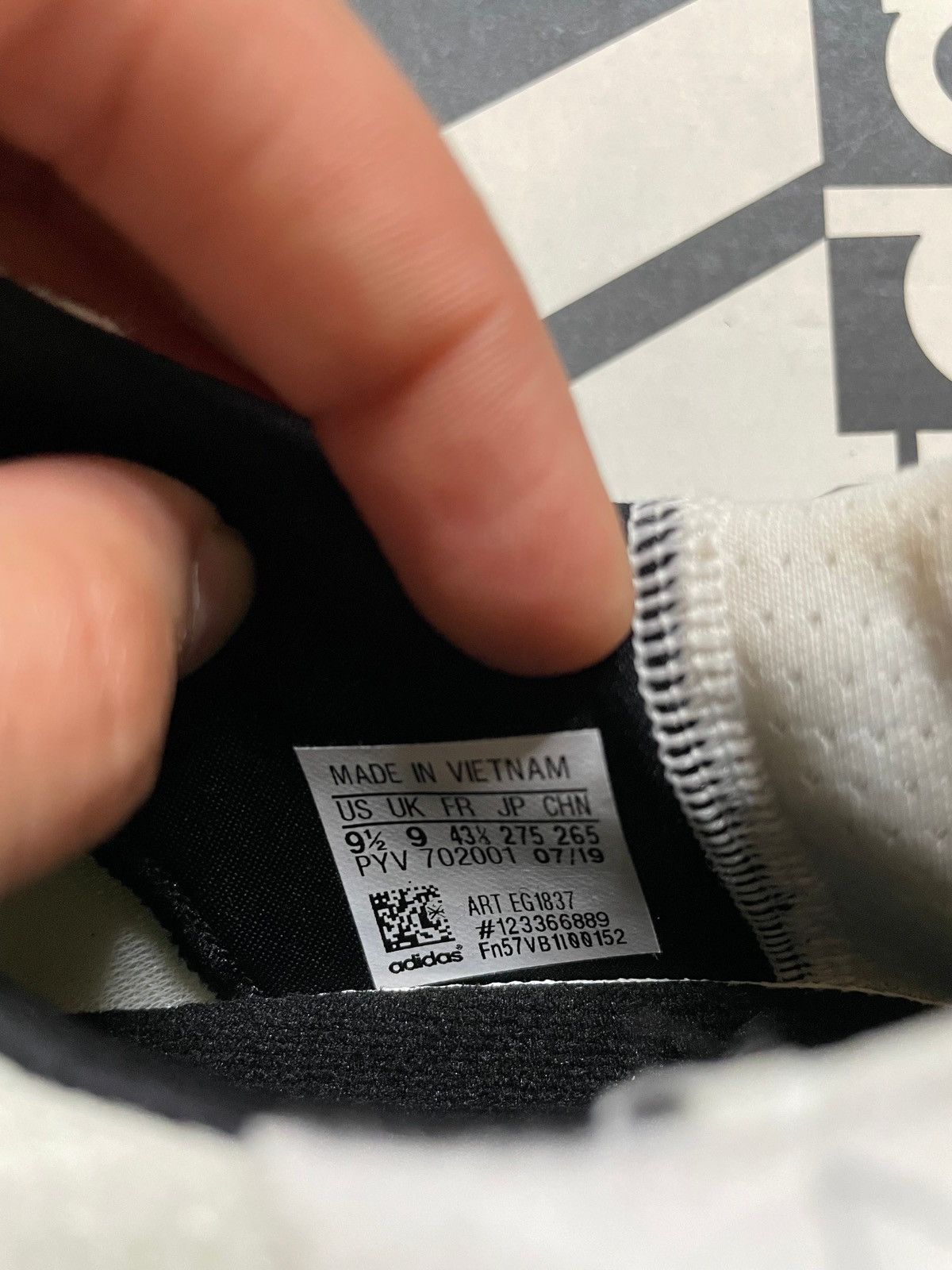 Adidas adidas Solar Hu Glide Human Made White Red Size US 9.5 / EU 42-43 - 6 Thumbnail