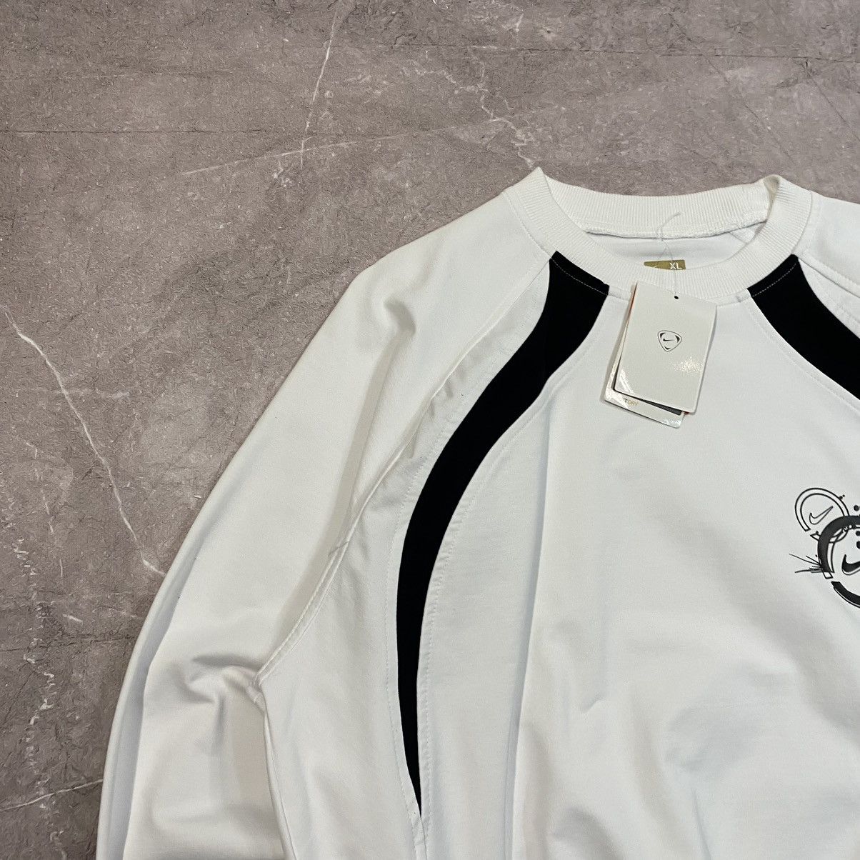 Nike NEW WITH TAG ! VINTAGE NIKE SWEATSHIRT WHITE 00S Size US XL / EU 56 / 4 - 2 Thumbnail