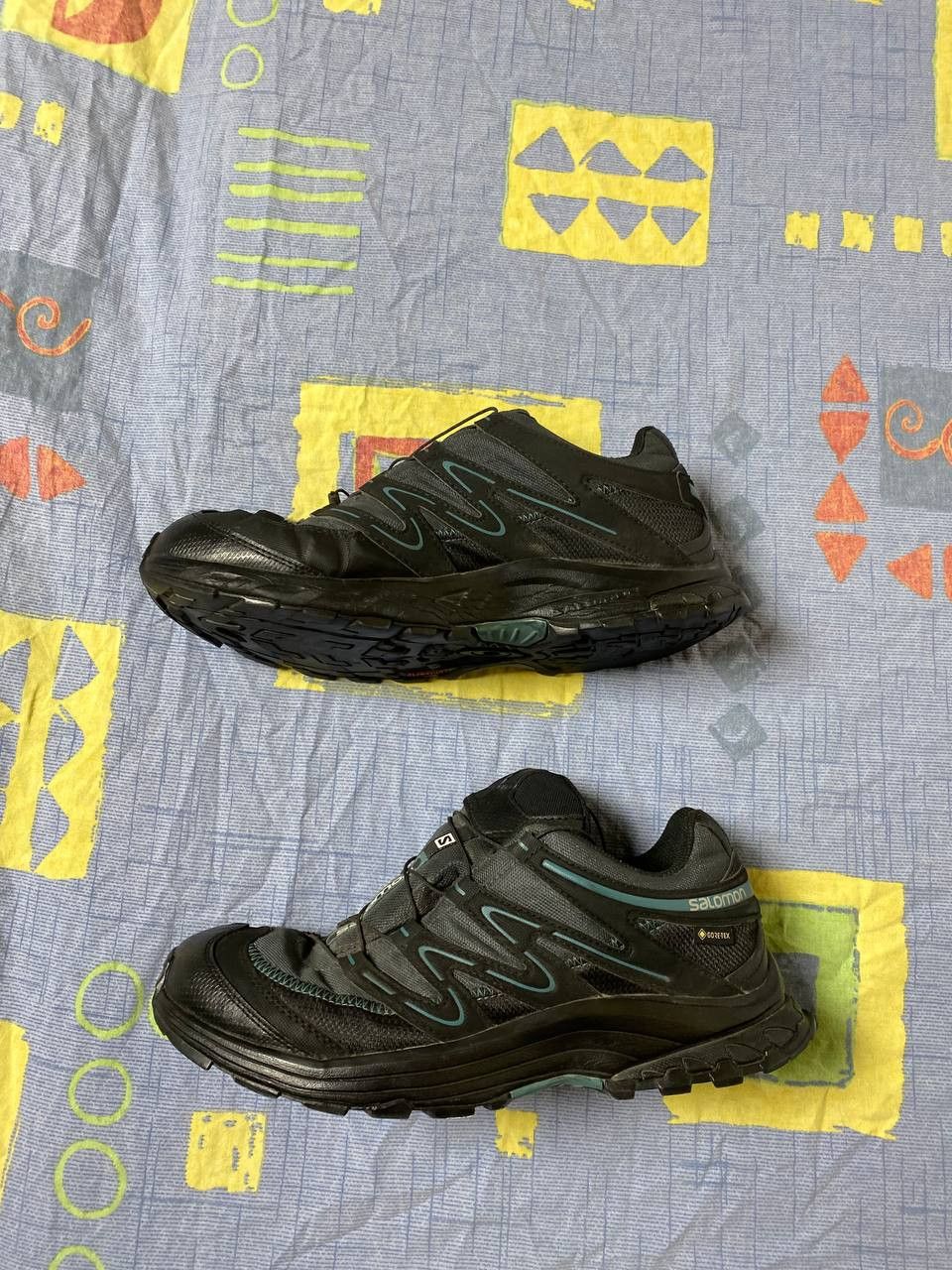 Salomon sneakers Gore-Tex outdoor water proof
