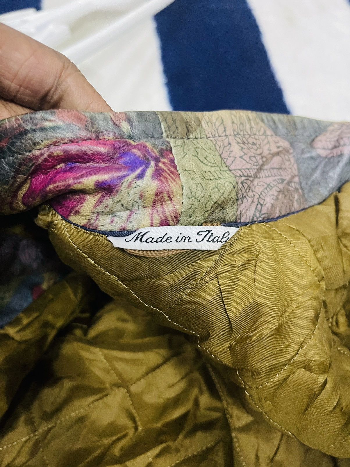 The Unbranded Brand Unbrand Floral Design PVC Leather Button Up Jacket (12) Size US XL / EU 56 / 4 - 4 Thumbnail