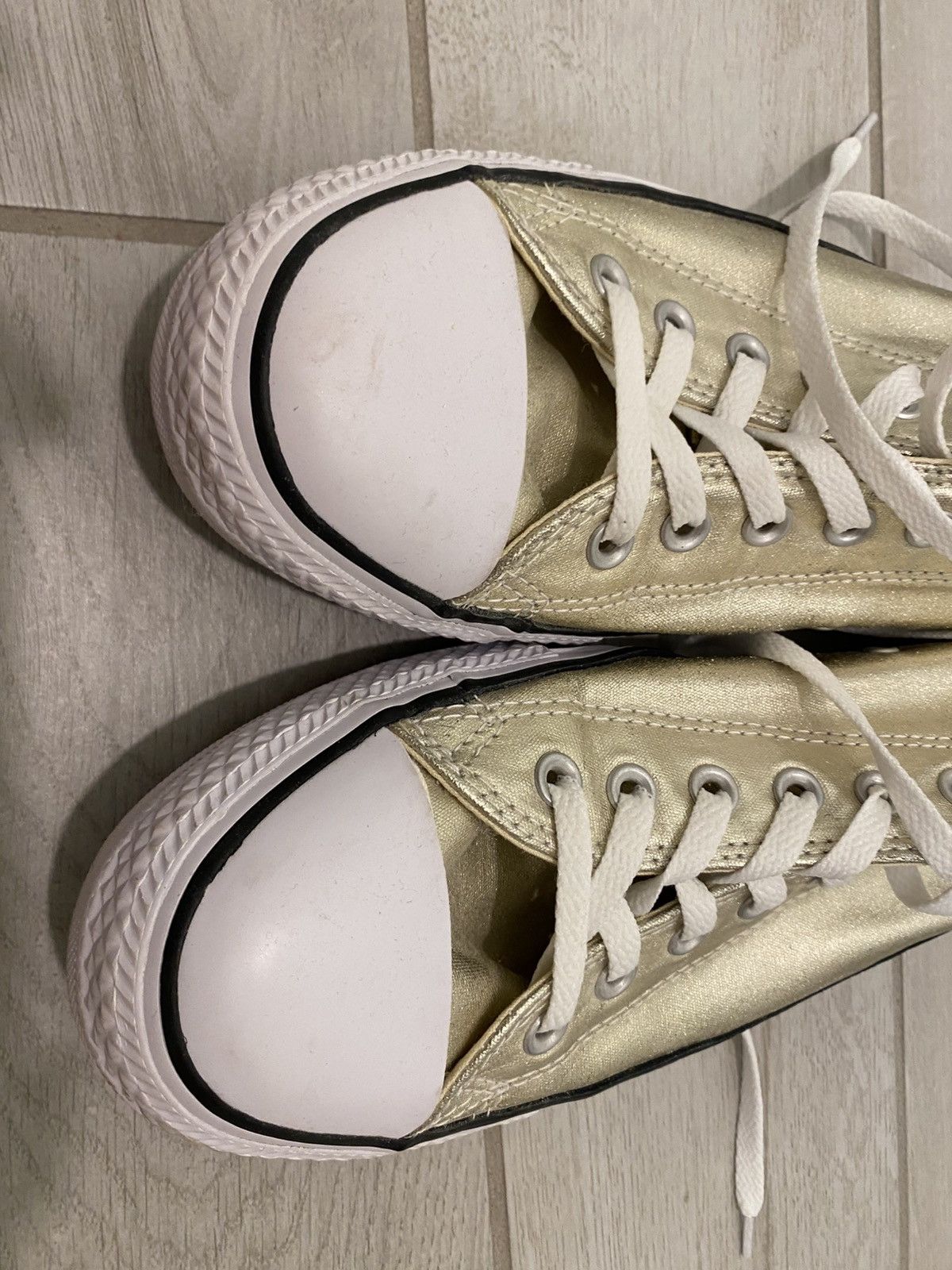 Converse Metallic Shiny Gold Low Top Chuck Taylor All Stars Size US 11 / EU 44 - 3 Thumbnail