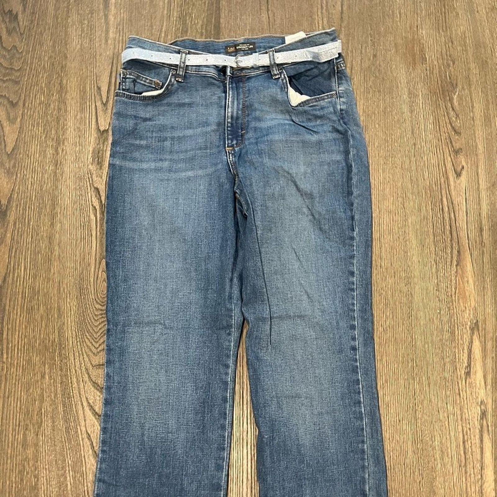 Lee Lee Girls Relaxed Fit Straight Leg Mid Rise Belted 10 Long Size 32" / US 10 / IT 46 - 3 Thumbnail
