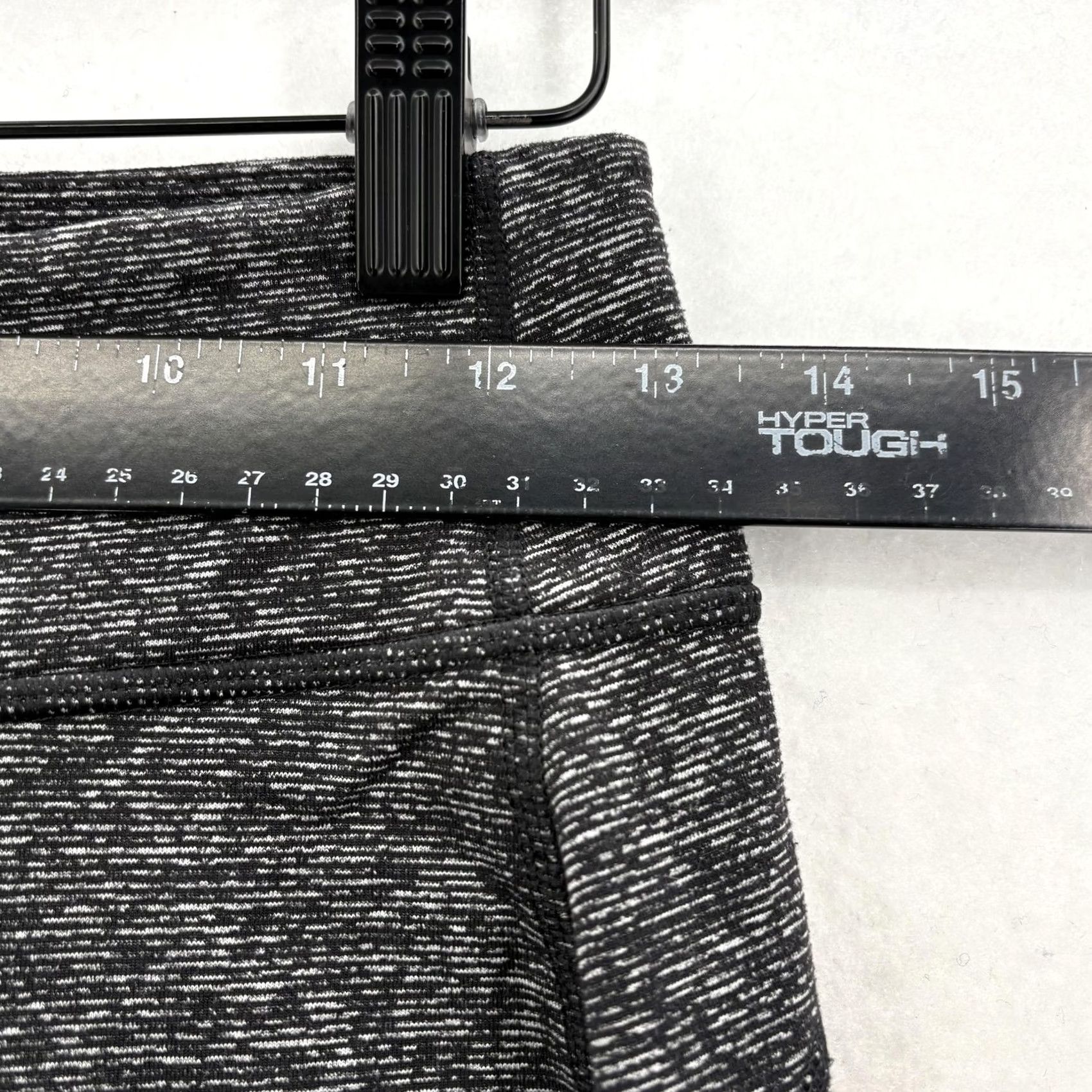 Duluth Trading Company Duluth Hot NoGA Stretch Leggings Womens XS Gray Flecked Ankle Knit Gym Size 26" / US 2 / IT 38 - 6 Thumbnail