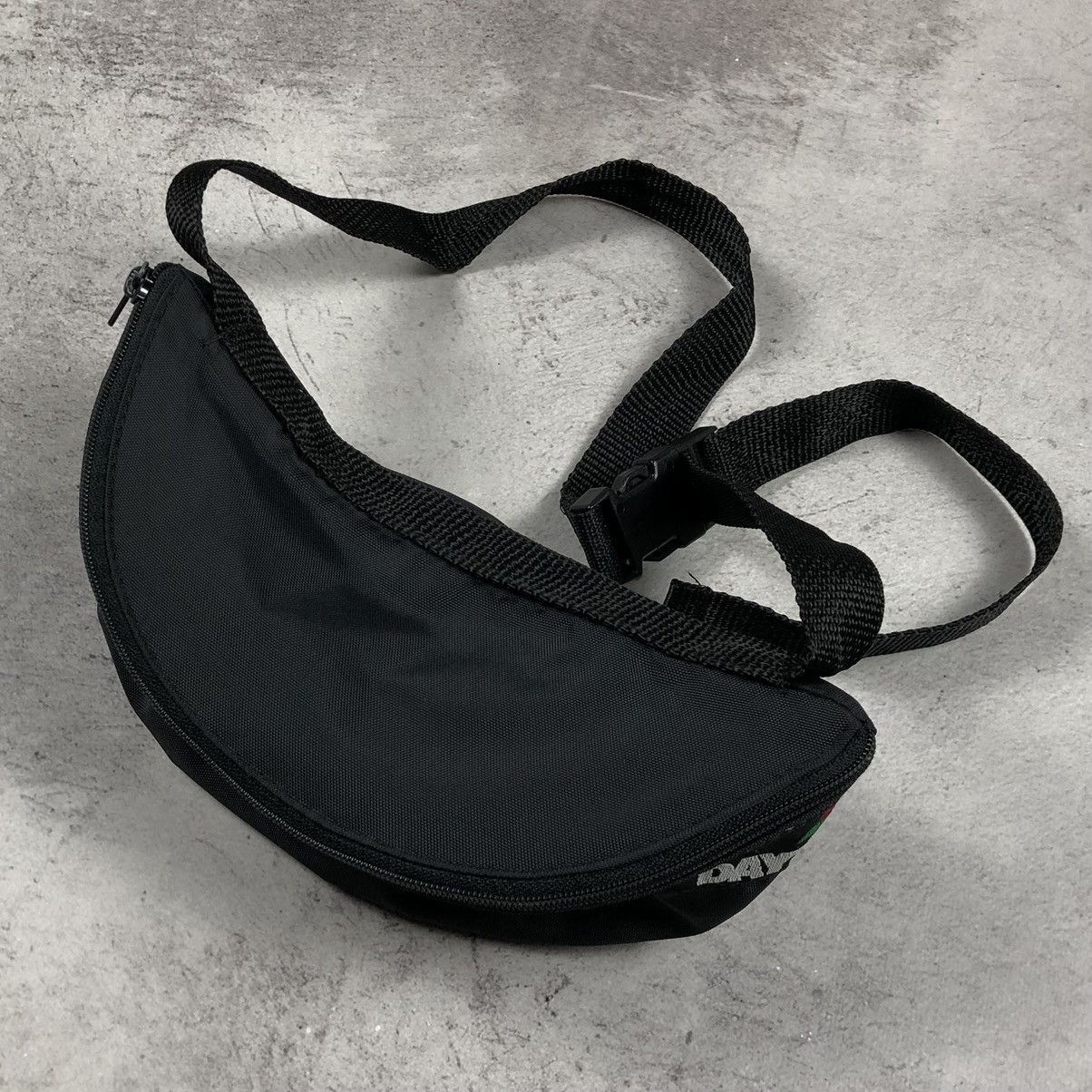 Vintage Vintage 90s Daytona USA Waist Bag Size ONE SIZE - 4 Thumbnail