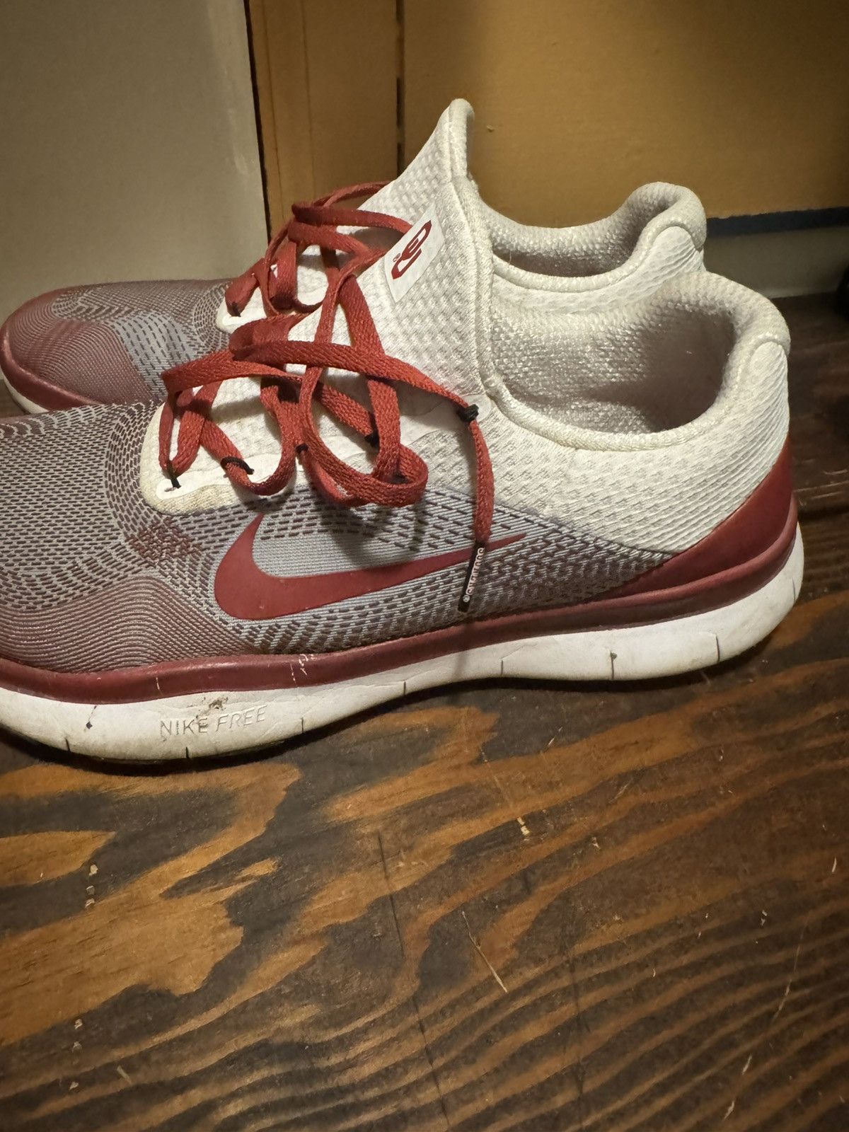 Nike Oklahkma Sooners Nike Free Runs Size US 11 / EU 44 - 1 Thumbnail