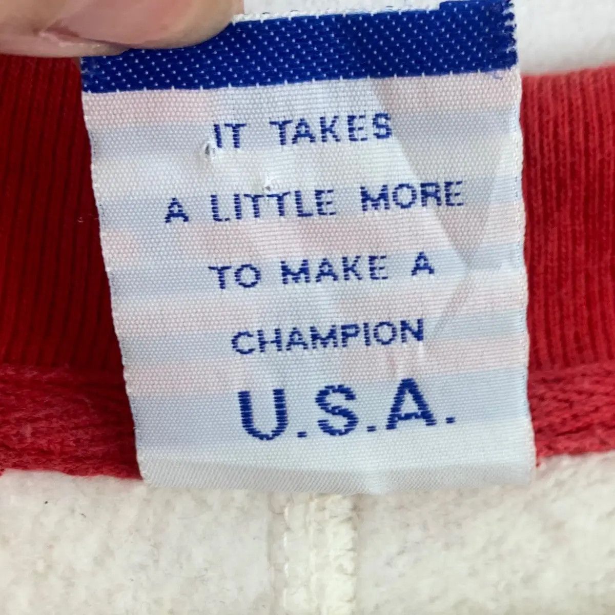 Champion Vintage CHAMPION USA ATHLETIC Striped V Neck Sweatshirt Size L / US 10 / IT 46 - 5 Thumbnail