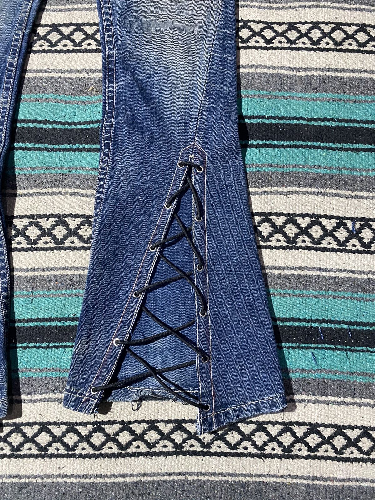 If Six Was Nine 2000s Johnbull Kojima Japan - Lace Up Spiral Cut Denim Pants Size US 31 - 4 Thumbnail