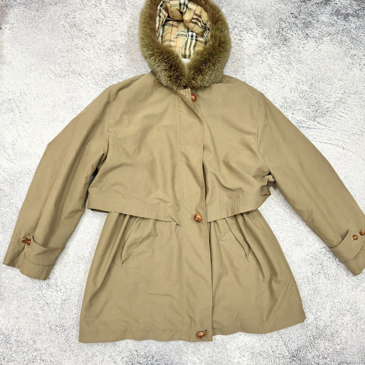 Burberry × Designer × Vintage Vintage Burberrys Womens Parka Natural Fur 44size XL Size L / US 10 / IT 46 - 1 Thumbnail