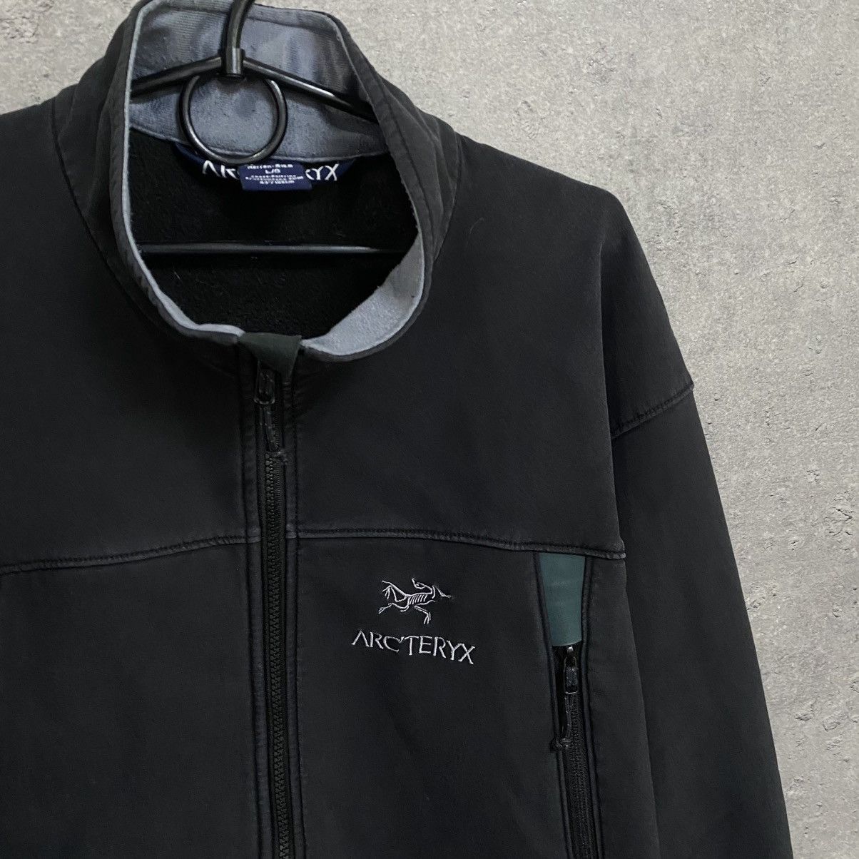Arc'teryx Vintage Arc’teryx Soft Shell Jacket Polartec Black Size L Size US L / EU 52-54 / 3 - 6 Thumbnail
