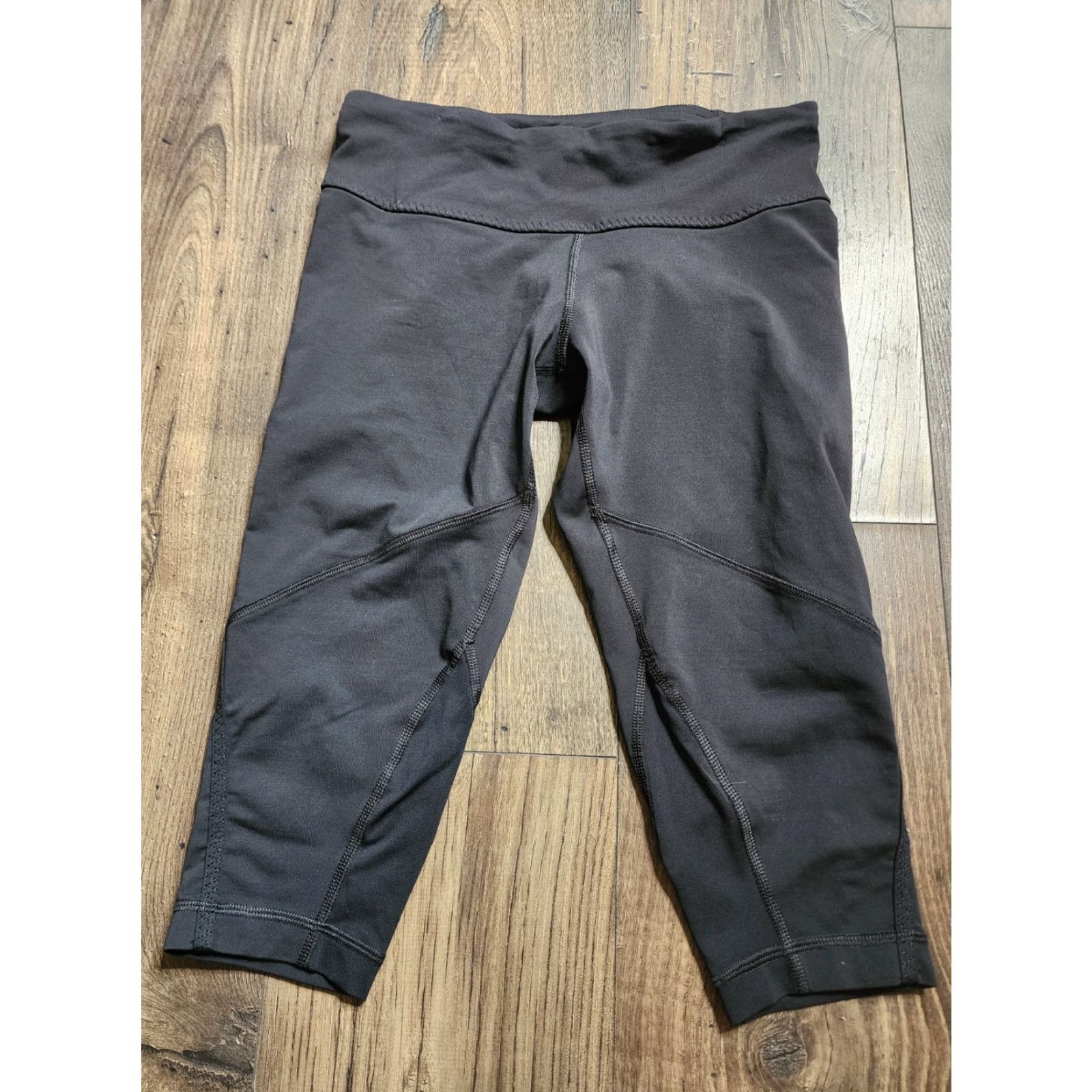 Lululemon WOMENS LULULEMON Black Compression Cropped Leggings Size 6 Athleisure Size 28" / US 6 / IT 42 - 2 Thumbnail