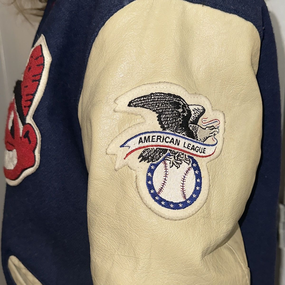 MLB Cleveland Indians Vintage Varsity Jacket Size US L / EU 52-54 / 3 - 3 Thumbnail