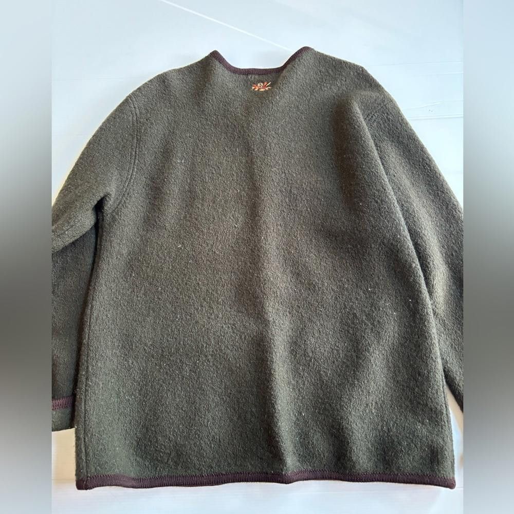 Designer Vintage 100% Wool Embroidered Sweater Size L / US 10 / IT 46 - 2 Thumbnail