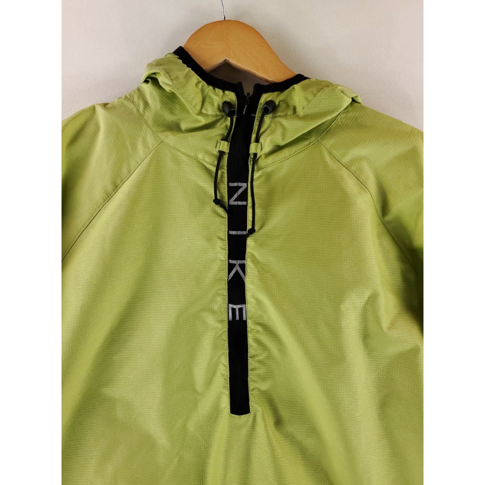 Nike **Nike Green 1/2 Zip Windbreaker Pullover Jacket Adult XL** User: **Nike Green 1/2 Zip Windbreaker Pullover Jacket XL** Size US XL / EU 56 / 4 - 3 Thumbnail