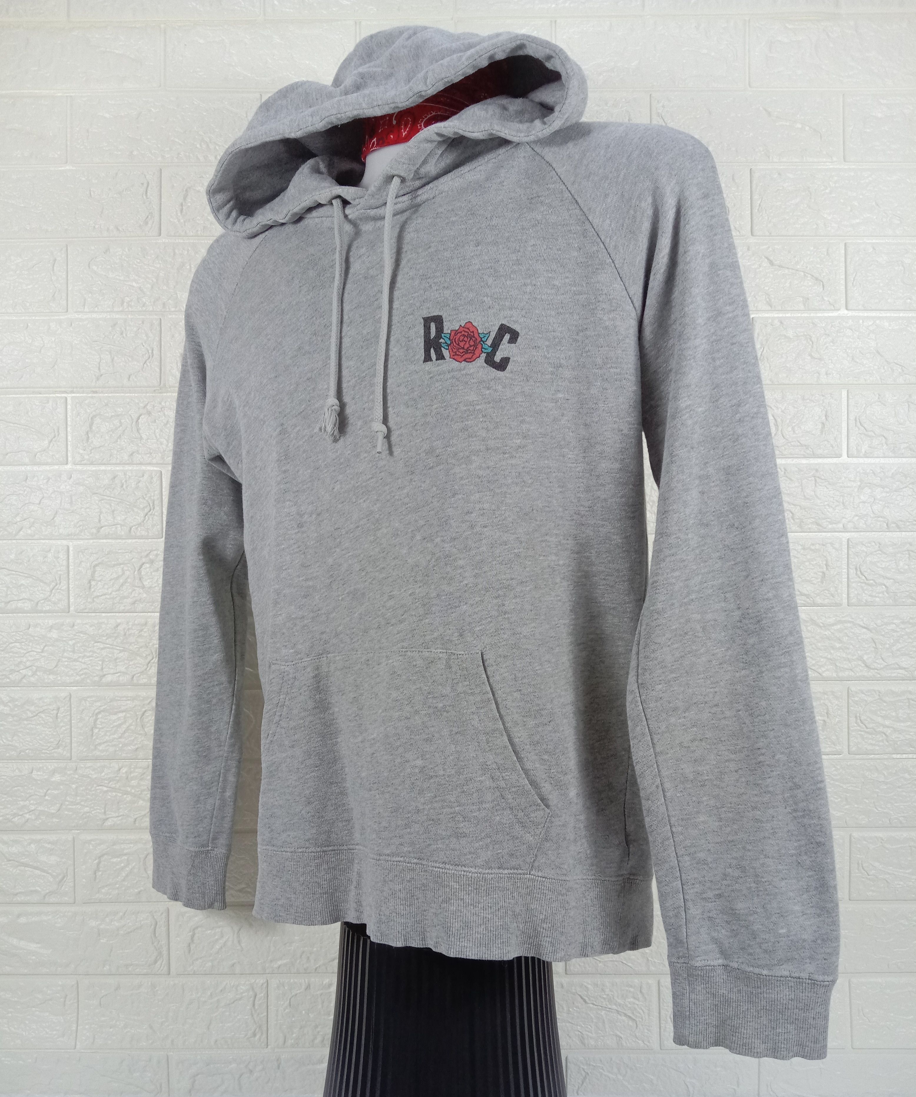 Japanese Brand Vintage Virgin Mary Roses Perfect Lucky Hoodie Sweatshirt Size US M / EU 48-50 / 2 - 4 Thumbnail