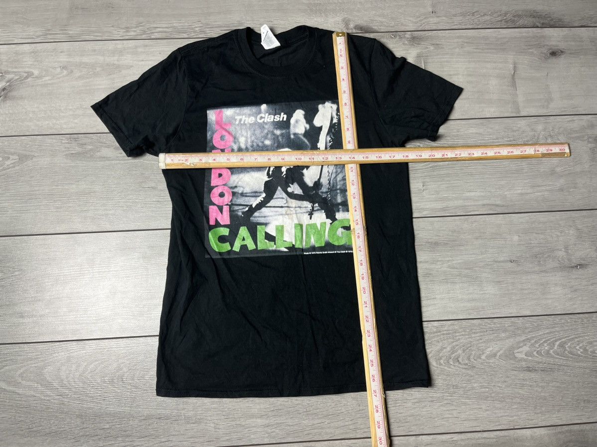 Band Tees The clash London calling Tshirt rock memorial size Medium Size US M / EU 48-50 / 2 - 6 Thumbnail