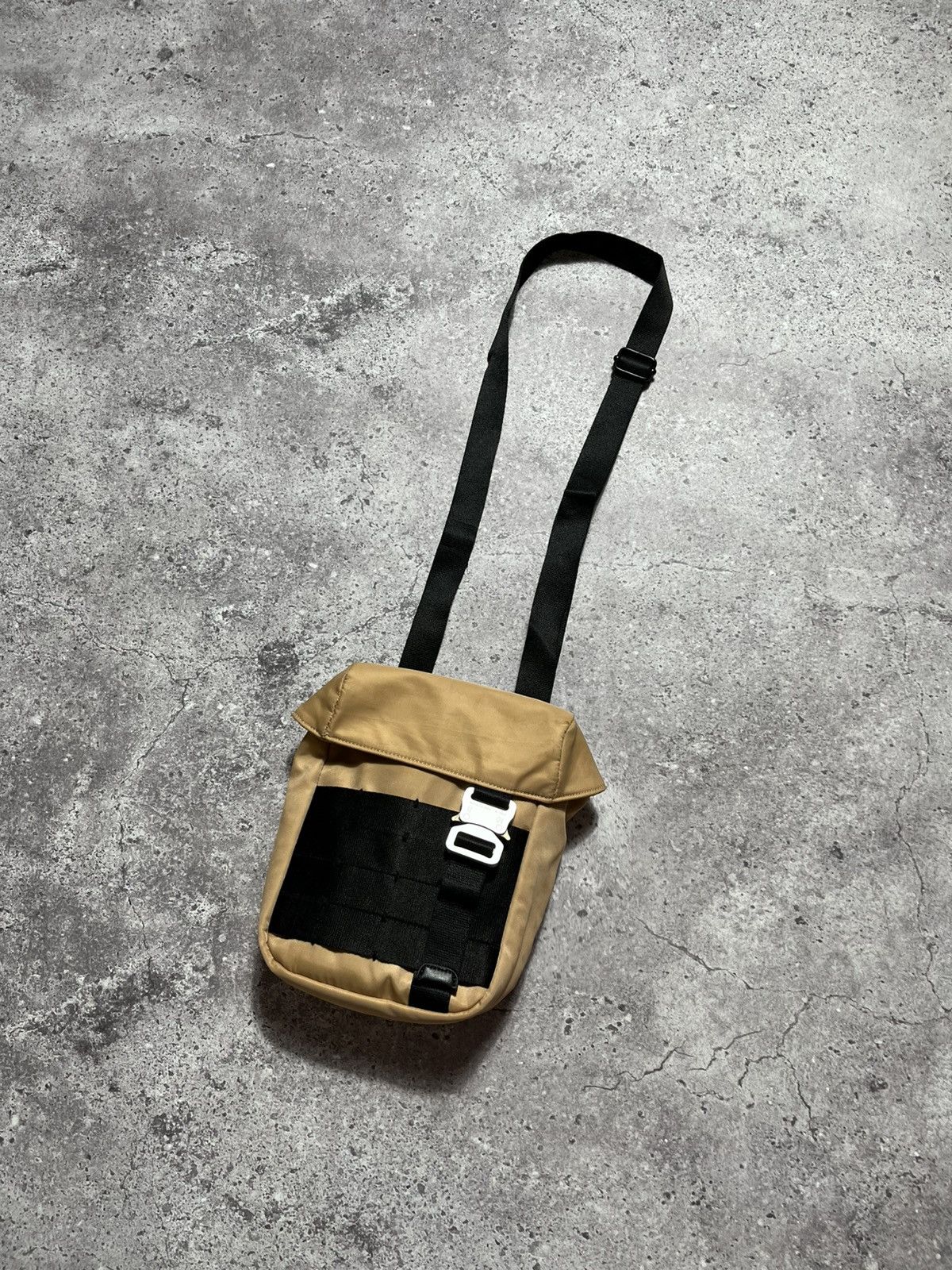 1017 ALYX 9SM 1017-ALYX-9SM Military metal Shoulder bag Size ONE SIZE - 2 Thumbnail