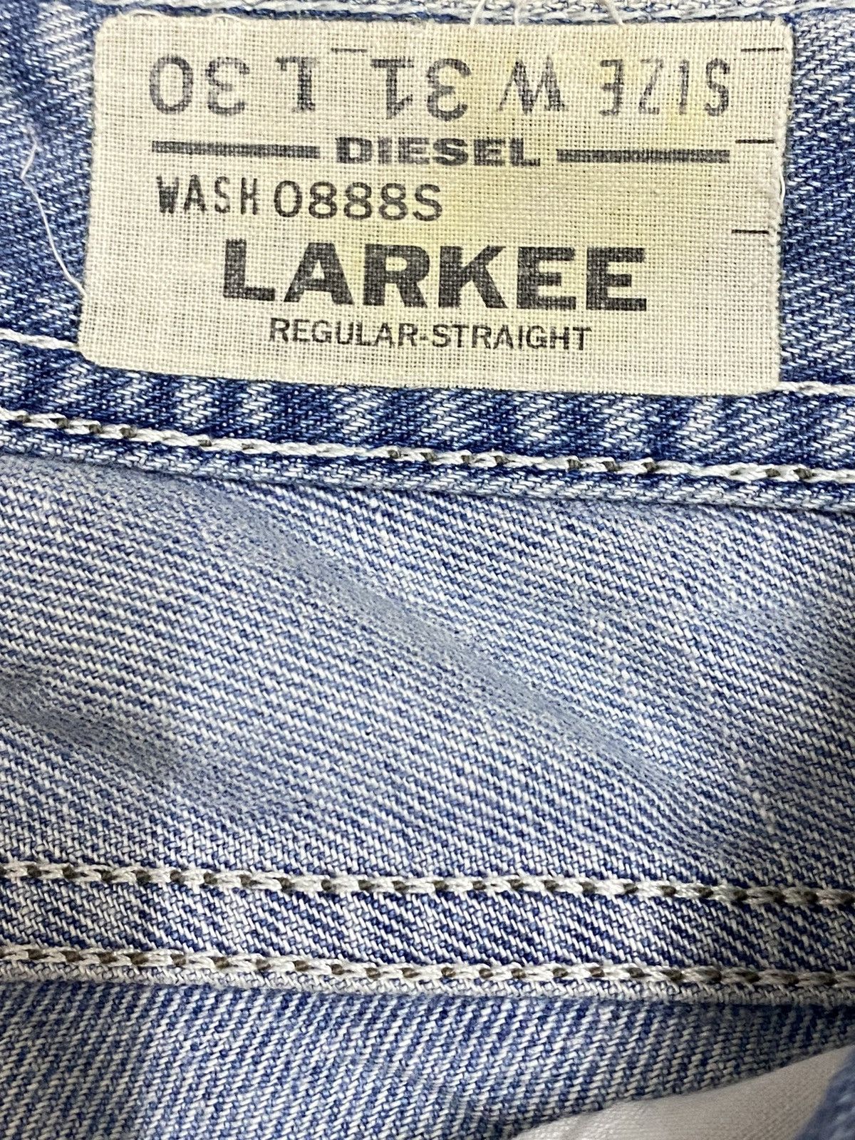 Diesel Vtg Diesel Larkee Faded Wash Butterfly Botton Loose Jeans Size US 34 / EU 50 - 16 Thumbnail
