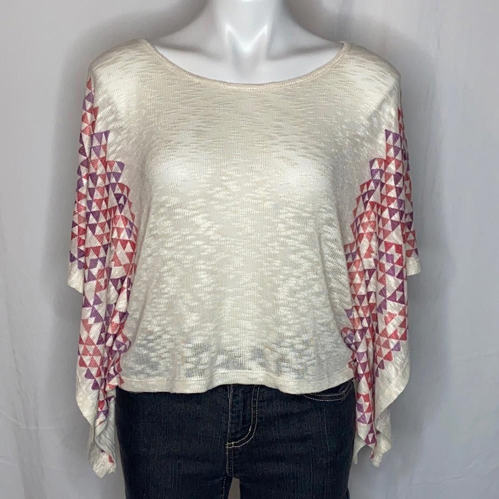 Aeropostale Aeropostale Aztec Geometric Poncho Top, M/L Size M / US 6-8 / IT 42-44 - 1 Thumbnail