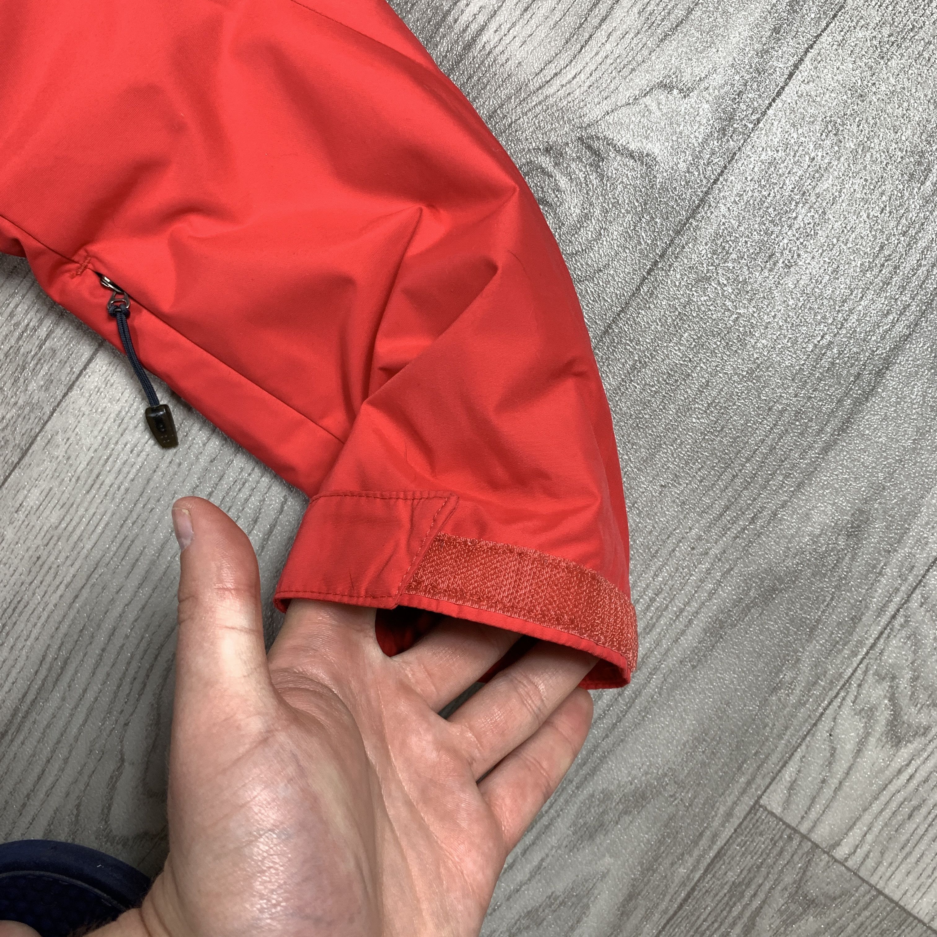 Nike ACG Vintage Nike ACG 90s Gorpcore Red Women's Ski Jacket Size S / US 4 / IT 40 - 14 Thumbnail