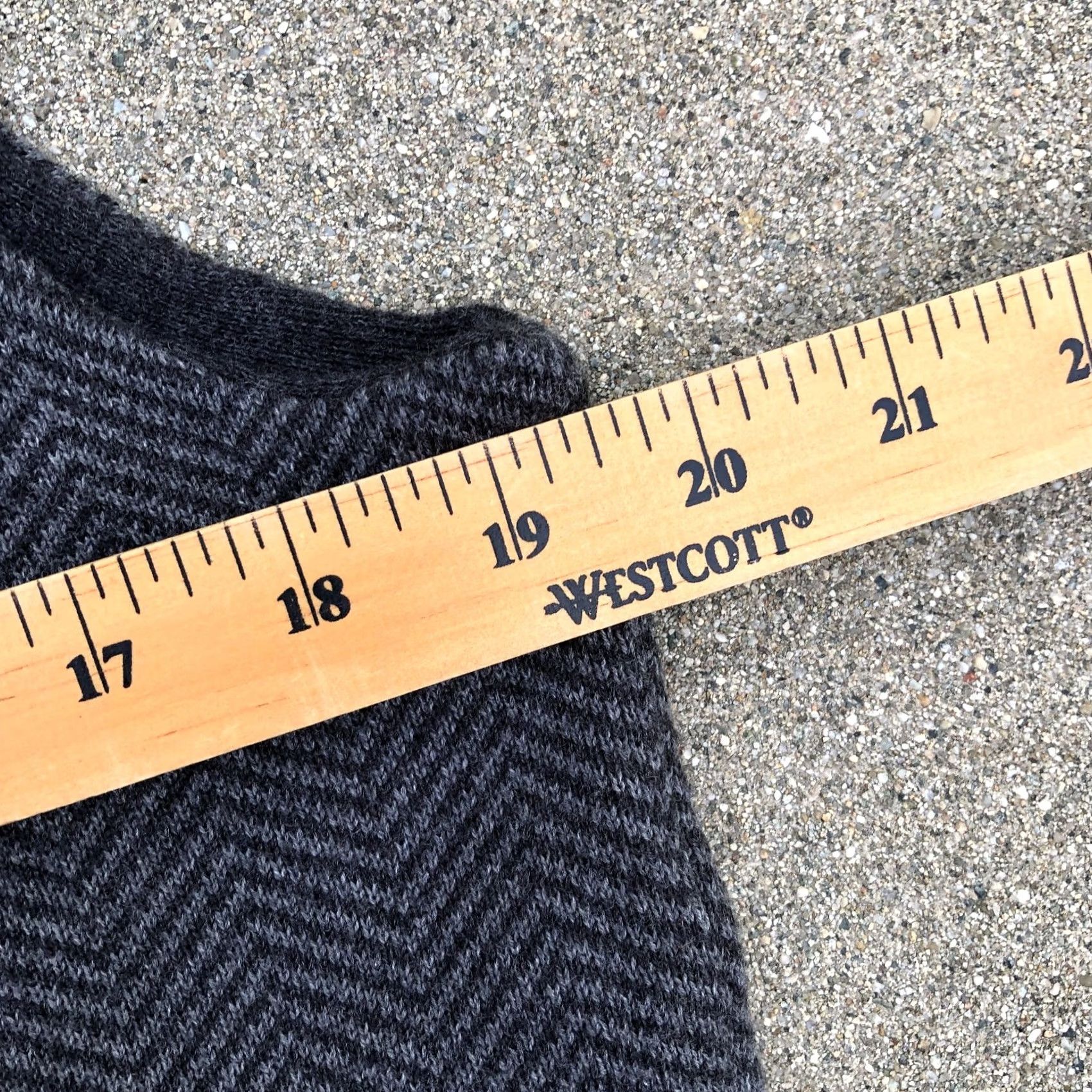 Vintage WOOLOVERS Sweater Vest Men's MED Grey Cotton Cashmere Blend Herringbone Button Size US M / EU 48-50 / 2 - 7 Thumbnail