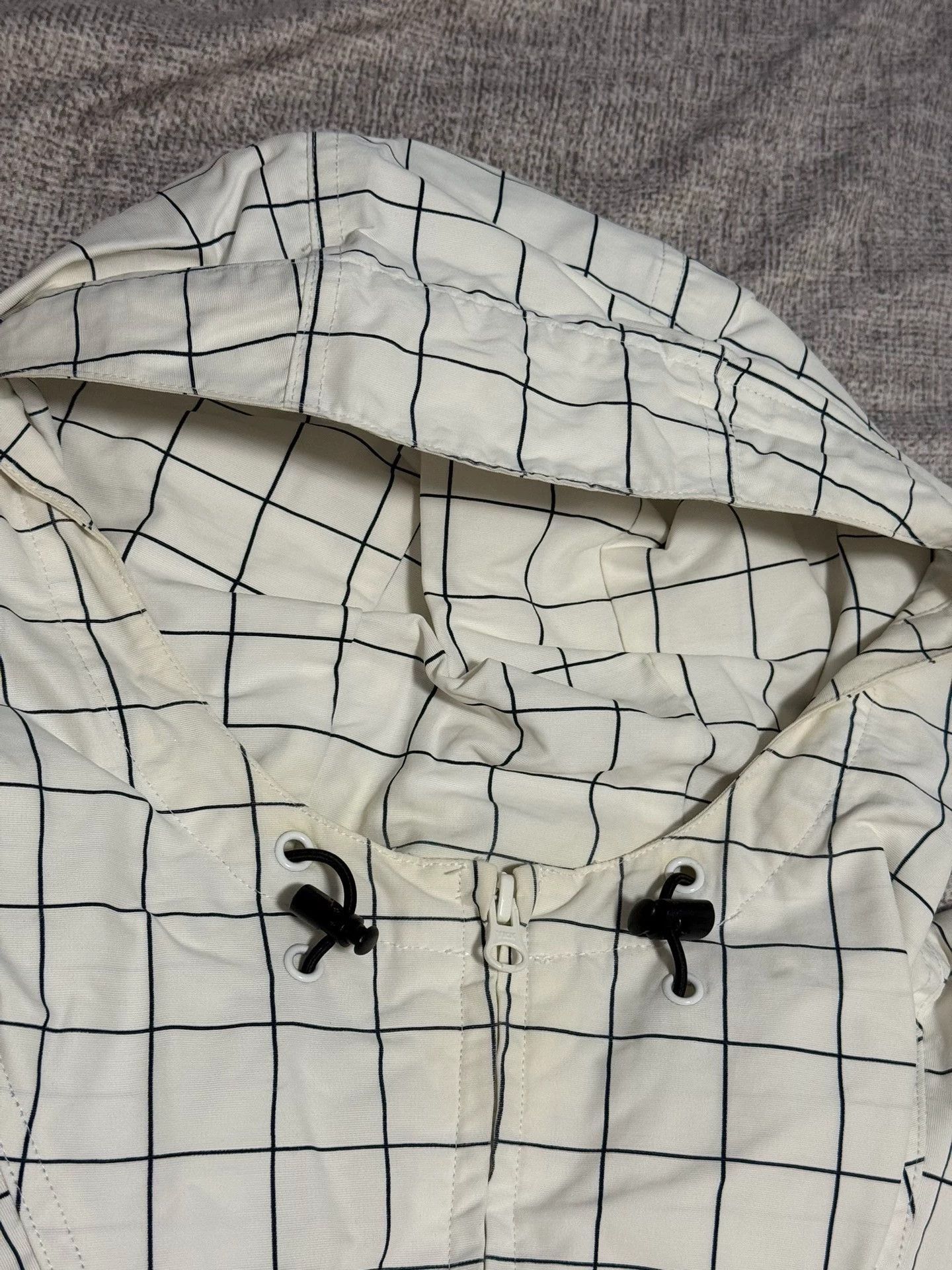 Supreme White Grid Pattern Hooded Anorak Jacket - L Size US L / EU 52-54 / 3 - 4 Thumbnail