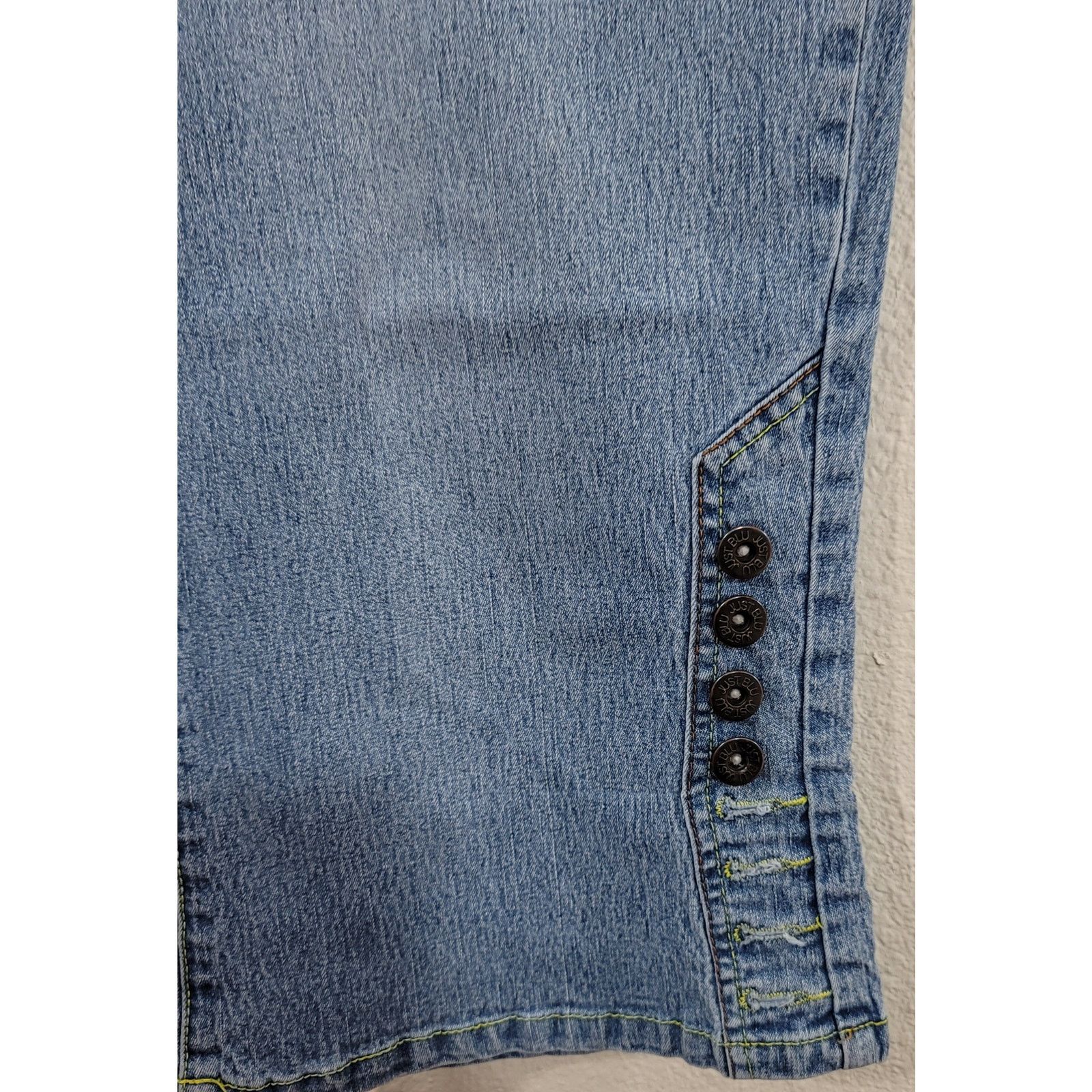 Other Just Blu Stonewashed Denim Capri Pants 16 Flat Front Size 38" / US 16 / IT 52 - 2 Thumbnail
