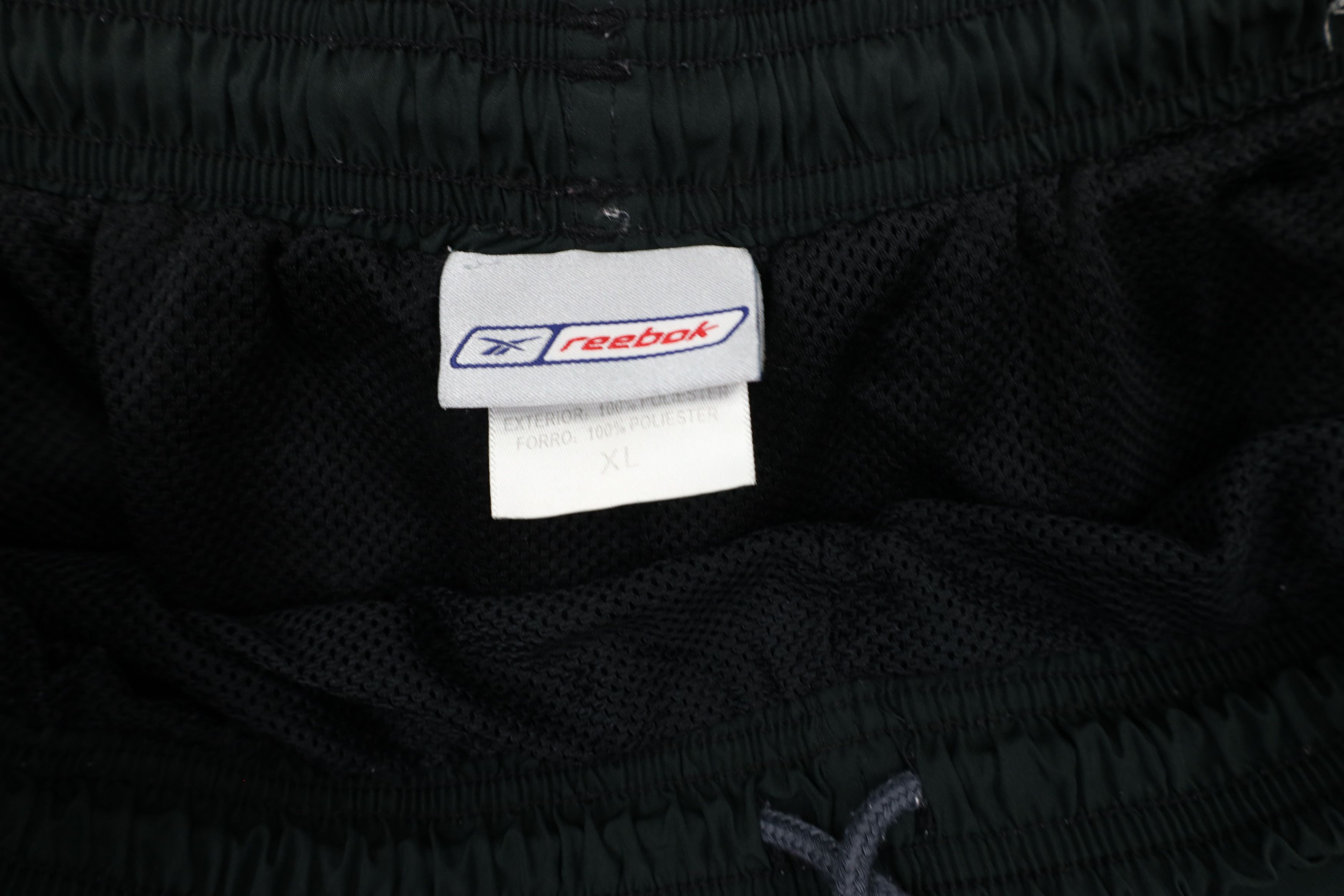 Reebok × Vintage Vintage 90s Reebok Spell Out Lined Above Knee Shorts Black Size US 36 / EU 52 - 7 Thumbnail