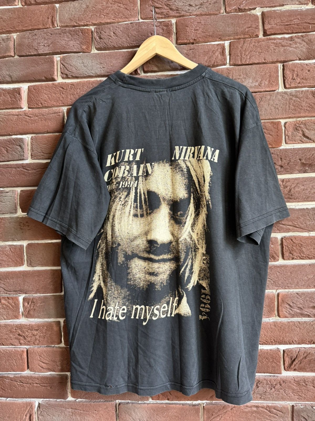 Band Tees Vintage 90s Nirvana Kurt Cobain I Hate Myself Band T-shirt Size US XL / EU 56 / 4 - 2 Thumbnail