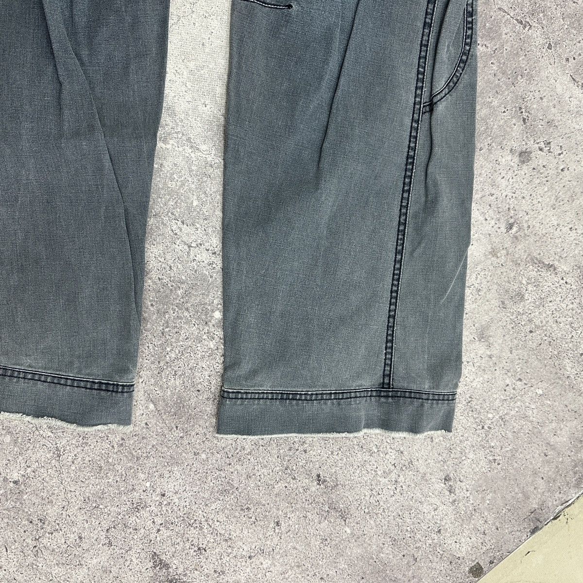 Helly Hansen Vintage 90s Helly Hansen Cargo washed distressed jeans y2k Size US 33 - 10 Thumbnail