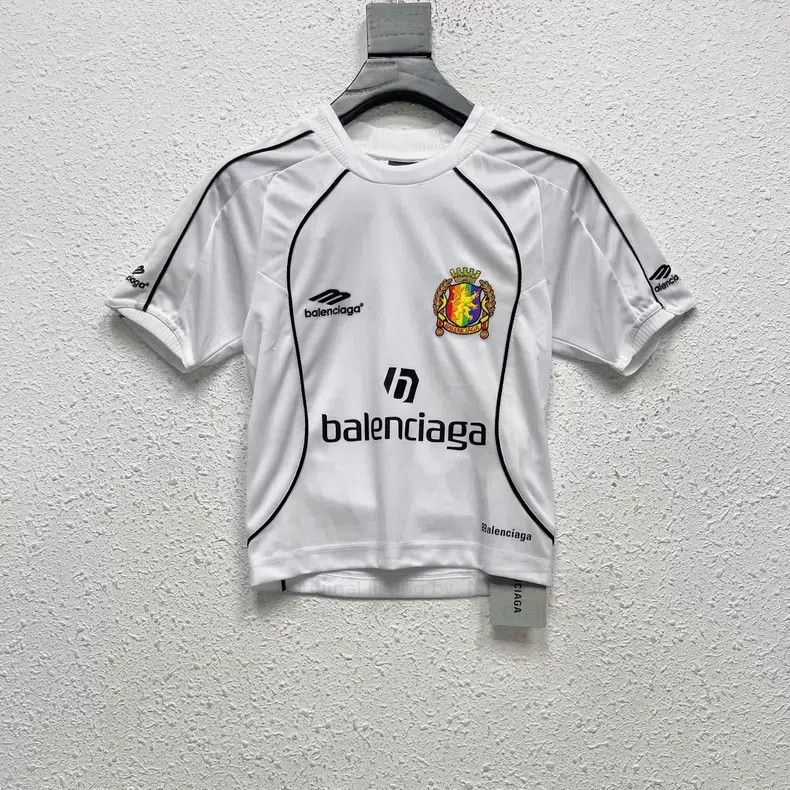 Balenciaga Balenciaga Colorful Manchester United Embroidered Logo Pri Size US S / EU 44-46 / 1 - 1 Thumbnail