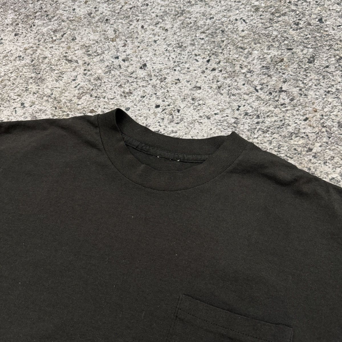Vintage 80s Faded Paper Thin Single Stitch Longbow Hunting Tee Size US L / EU 52-54 / 3 - 7 Thumbnail