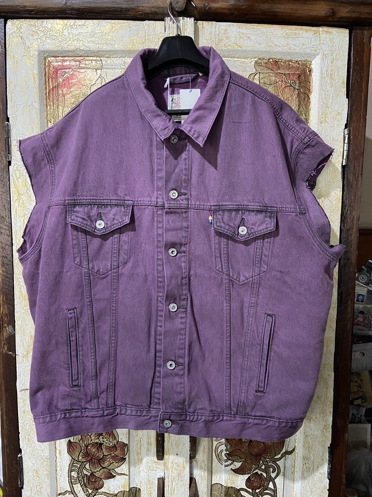 Levi's NEW LEVIS BIG E LIBERATION TRUCKER VEST PRIDE SIZE XL Size US XL / EU 56 / 4 - 2 Thumbnail
