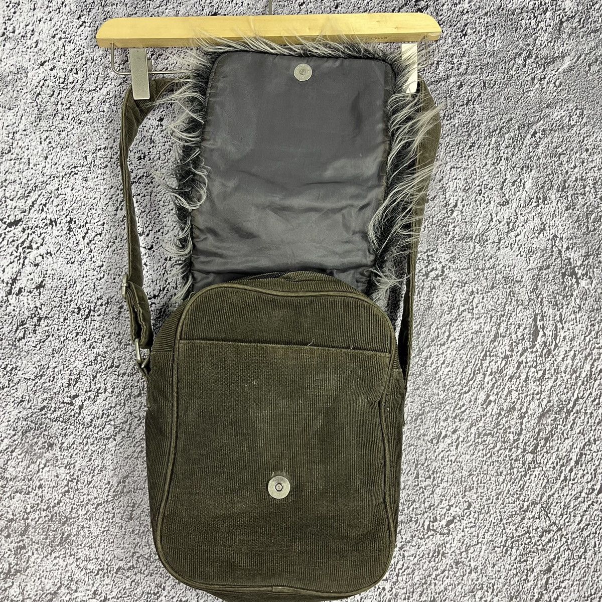 Vintage 🦖VINTAGE🦖 Animal Dark Green Crossbody fur corduroy Bag Size ONE SIZE - 5 Thumbnail