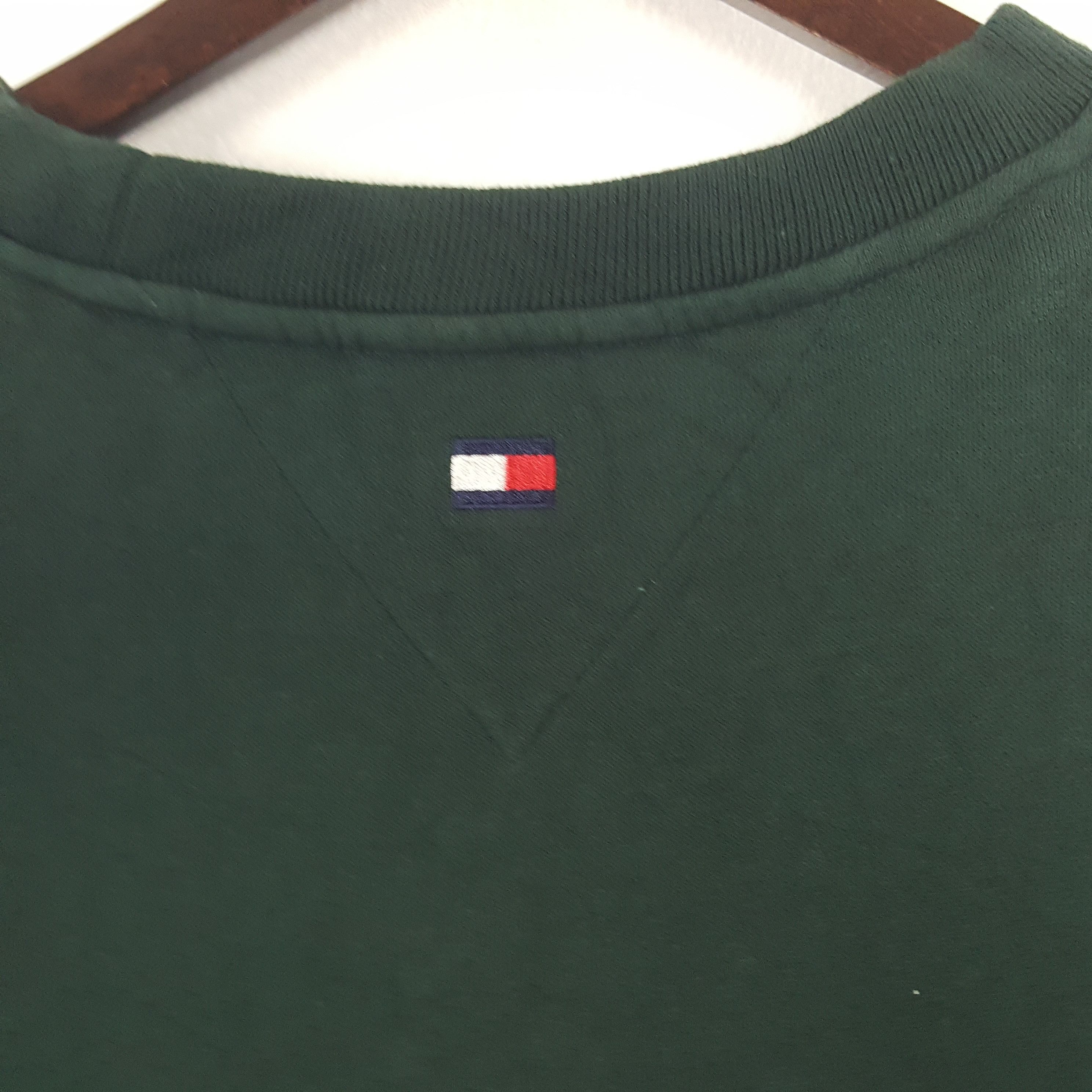 Tommy Hilfiger × Vintage Vintage Tommy Hifiger Embroidery Logo Sweatshirt Size US L / EU 52-54 / 3 - 4 Thumbnail