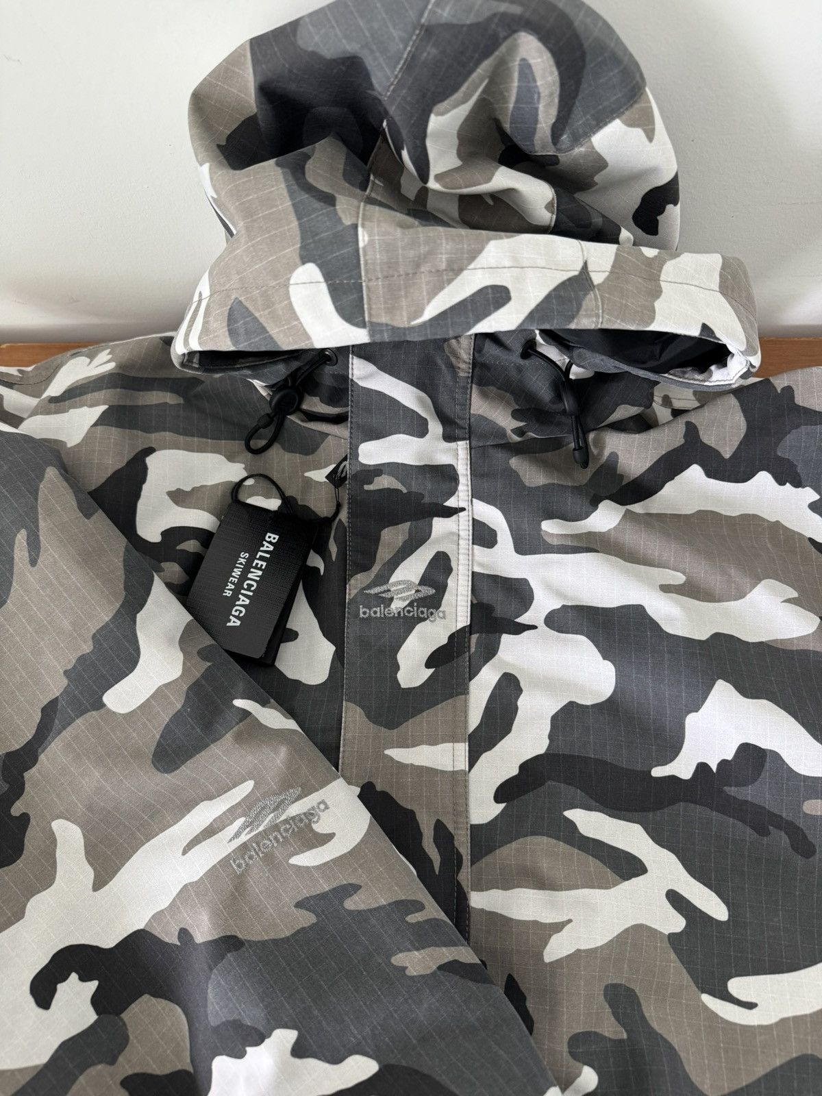 Balenciaga Balenciaga Ski Parka Grey Camo - Size L Size US L / EU 52-54 / 3 - 4 Thumbnail