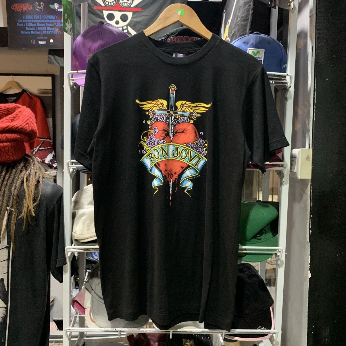 Bon Jovi × Vintage Bon Jovi “Heart & Dagger” Tour Tee 2008 Double Sided Size US M / EU 48-50 / 2 - 1 Thumbnail