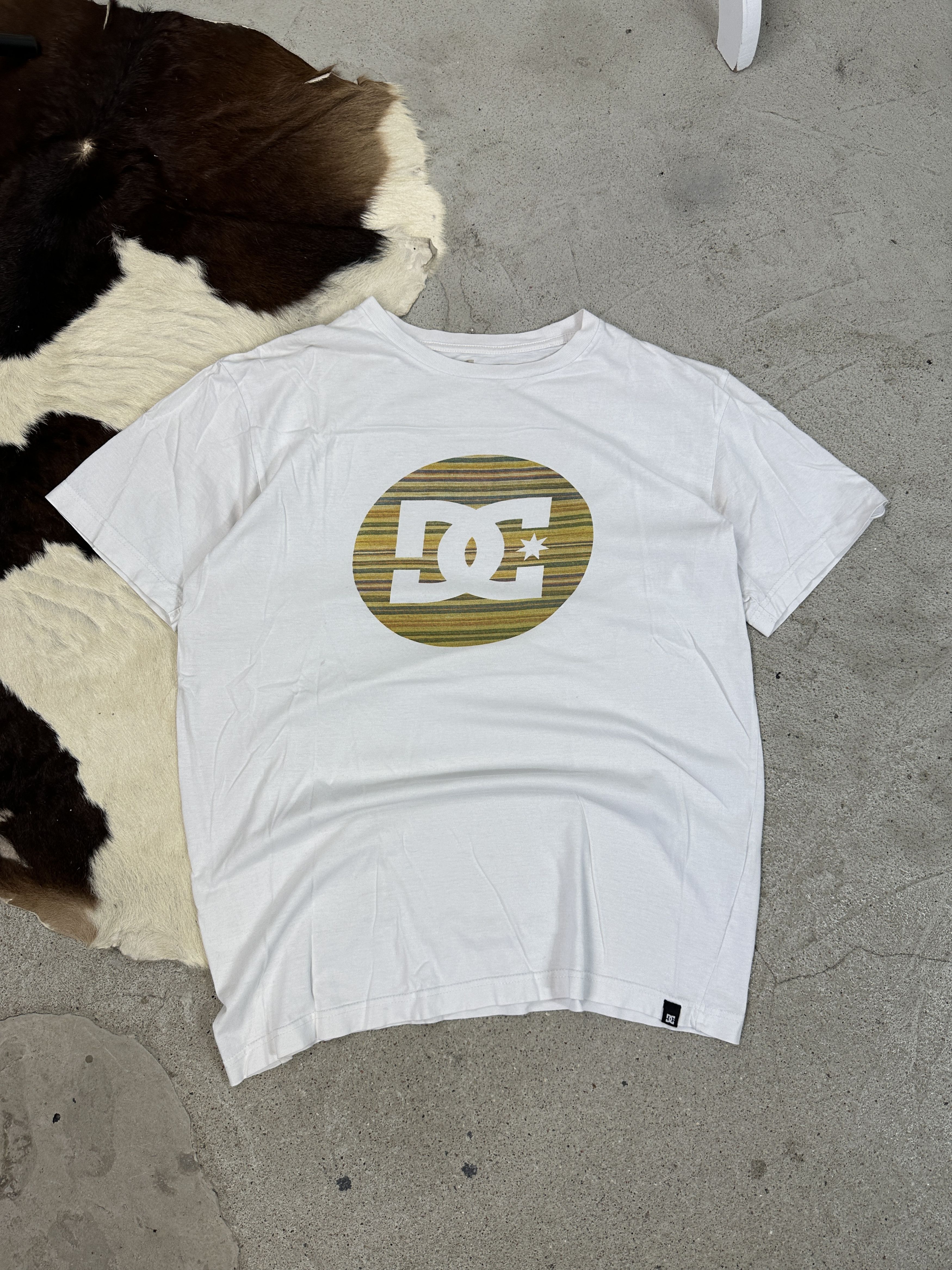 DC × Vintage Vintage Streetwear Printed Casual Preppy DC T-shirt 00s Size US M / EU 48-50 / 2 - 1 Thumbnail