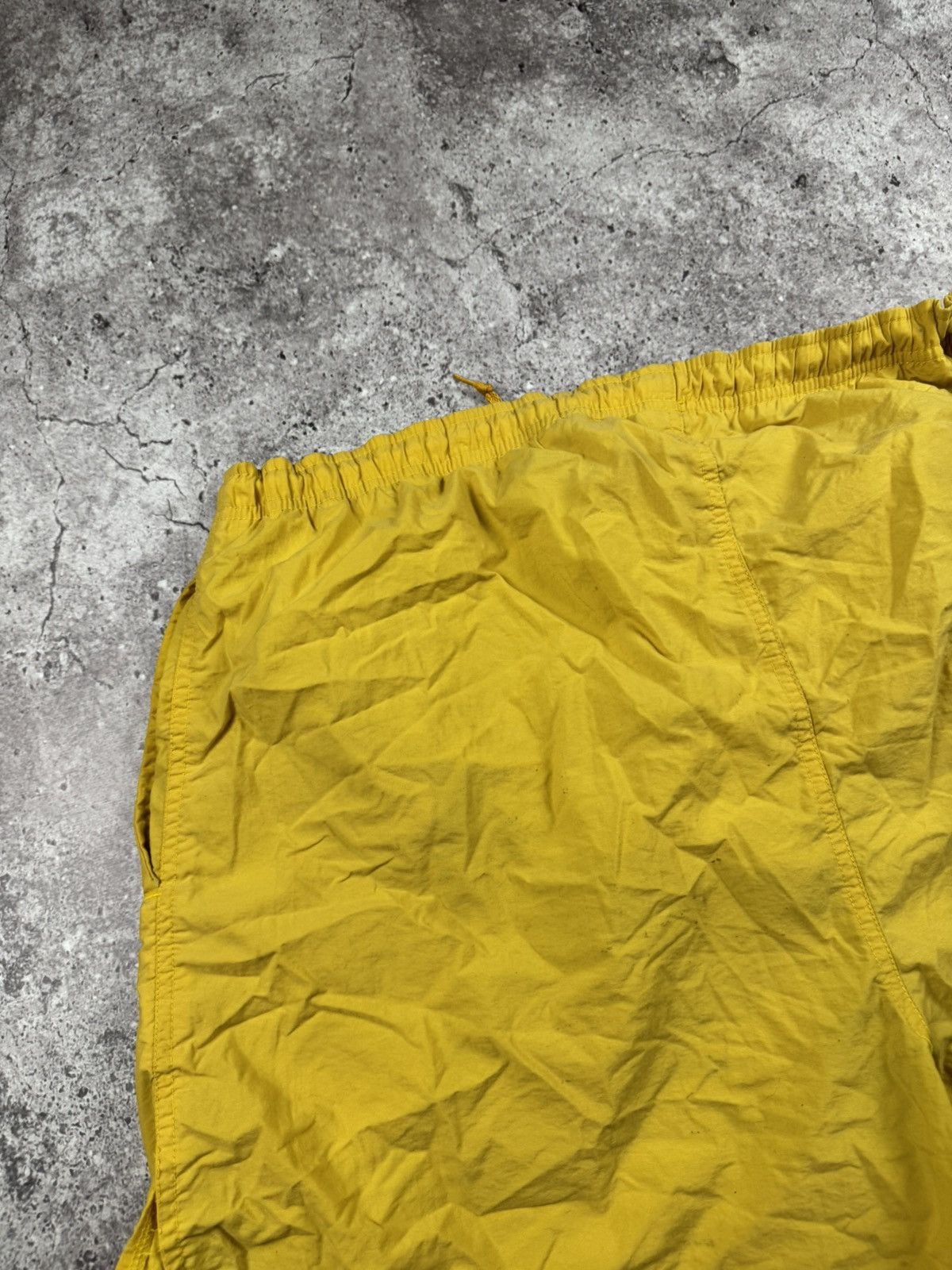 Nike NIKE VINTAGE BIG SWOOSH NYLON SHORTS 90’S JAPANESSE Y-3 Size US 36 / EU 52 - 6 Thumbnail