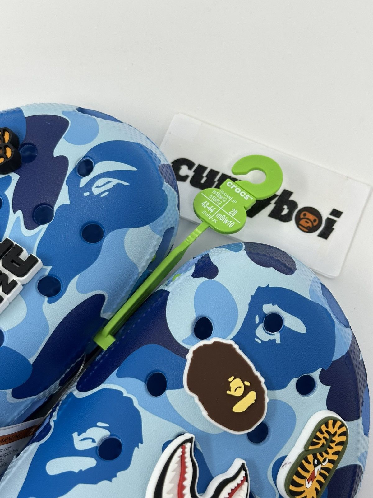 Bape × Crocs Crocs Classic Clog A Bathing Ape ABC Camo Blue Size US 10 / EU 43 - 8 Thumbnail