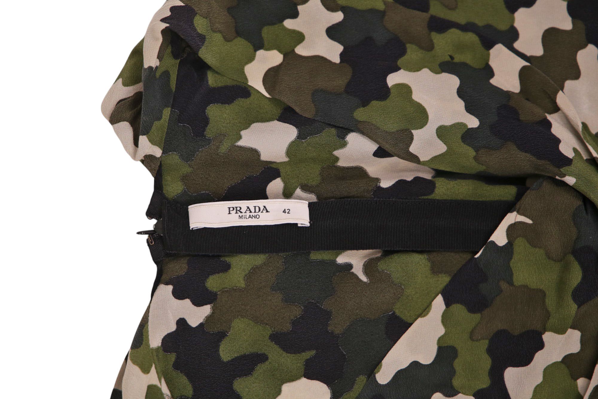 Prada Pre - Fall 2010 Camo Sleveless Tank Top Size M / US 6-8 / IT 42-44 - 13 Thumbnail