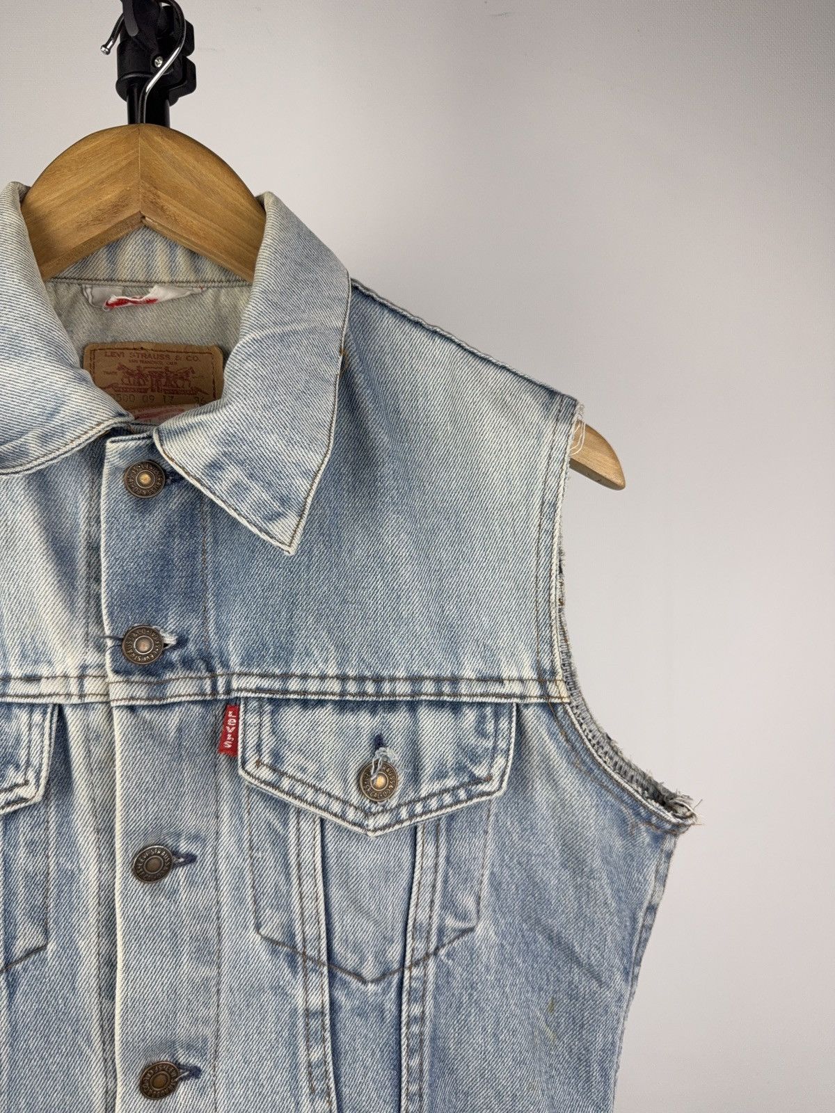 Levi's Vintage Clothing Vintage 80s Archive Retro Levi’s Denim Vest Made in France Size M / US 6-8 / IT 42-44 - 2 Thumbnail
