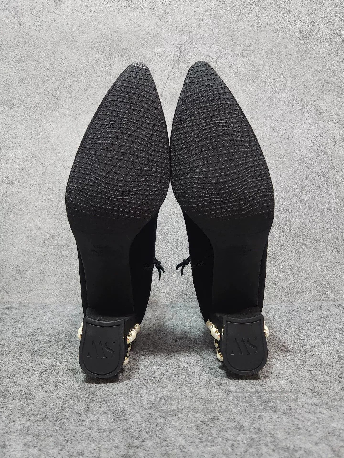Stuart Weitzman Stuart Weitzman Black Suede Short Boots. Size US 8.5 / IT 38.5 - 8 Thumbnail