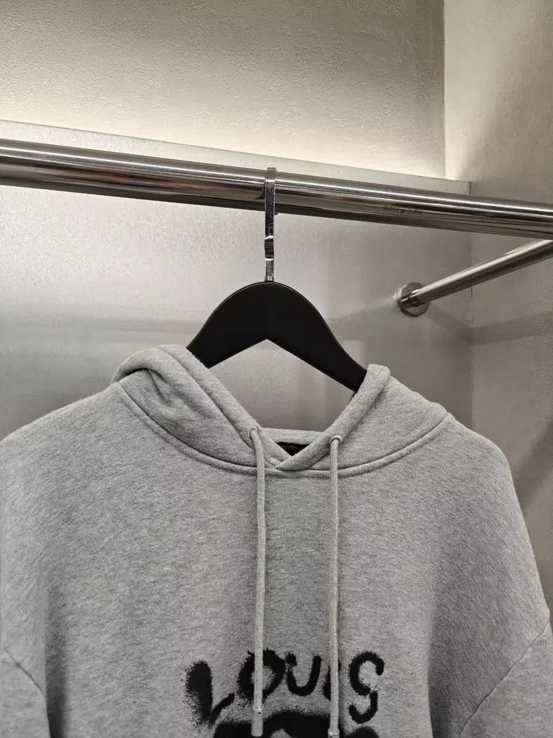 Louis Vuitton Louis Vuitton Grey ink-splashing figure hooded sweatshirt Size US S / EU 44-46 / 1 - 4 Thumbnail