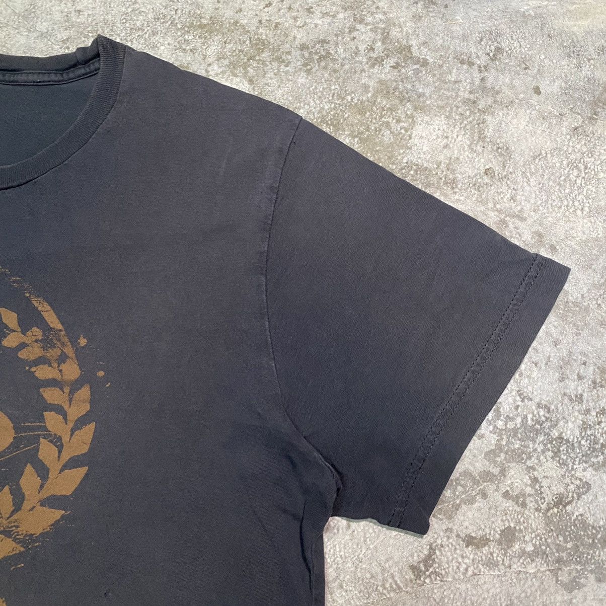 Oakley y2k Oakley Lightning Graphic Streetwear T Shirt Size US L / EU 52-54 / 3 - 6 Thumbnail
