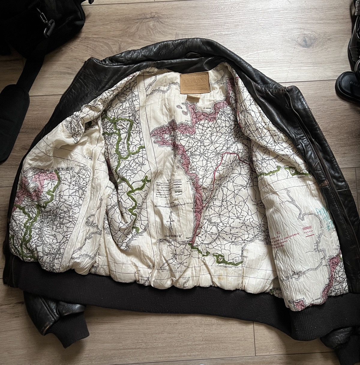 Vintage Vintage leather jacket /Map Size US L / EU 52-54 / 3 - 2 Thumbnail