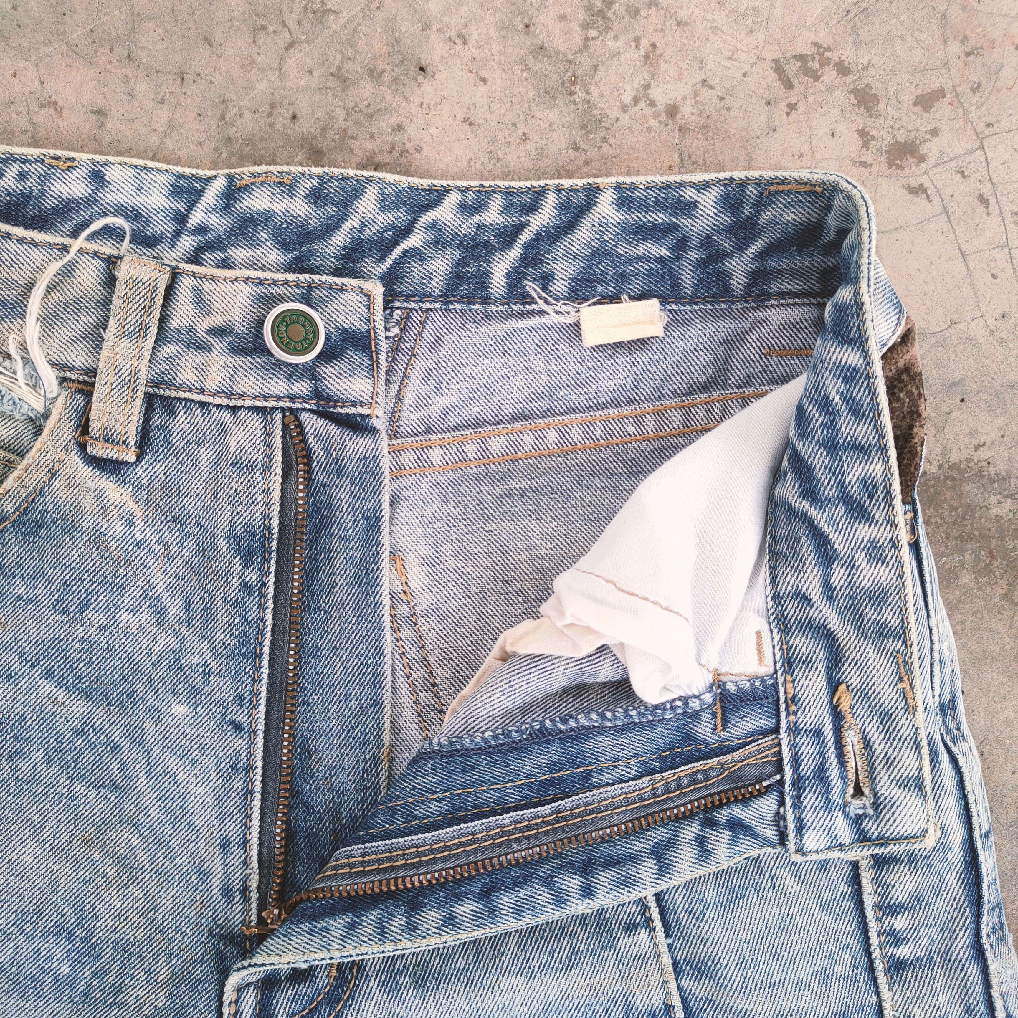 Express VINTAGE EXPRESS.CO DISTRESSED FADED JEANS DENIM PANTS Size US 27 - 6 Thumbnail