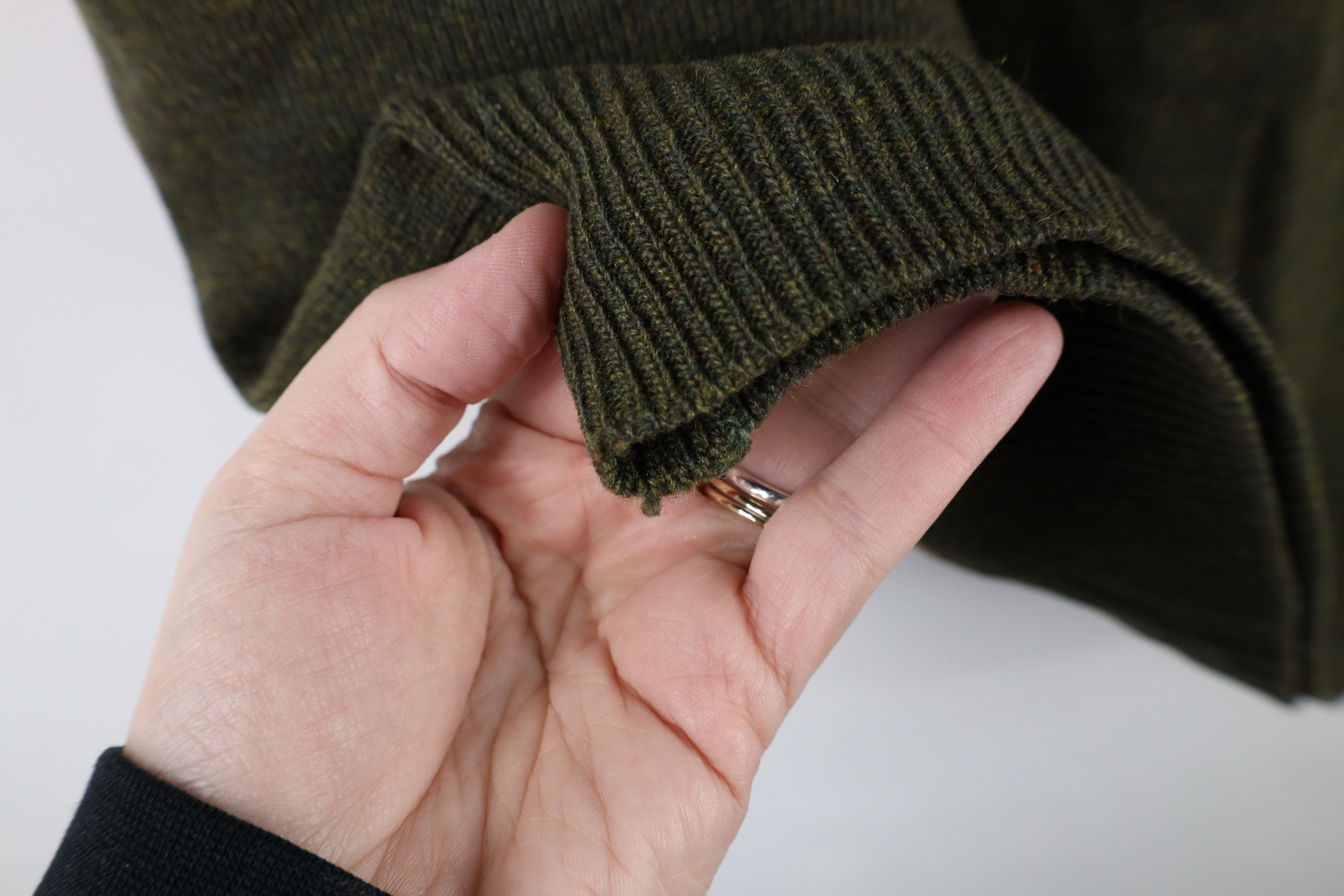 Vintage Vintage 90s Streetwear Wool Blend Knit Sweater Vest Green Size US L / EU 52-54 / 3 - 4 Thumbnail
